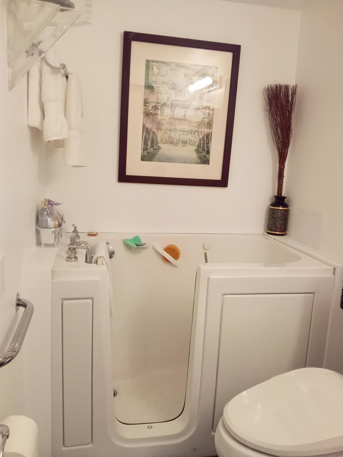 462 Golden Isles #110, Hallandale Beach FL 33009