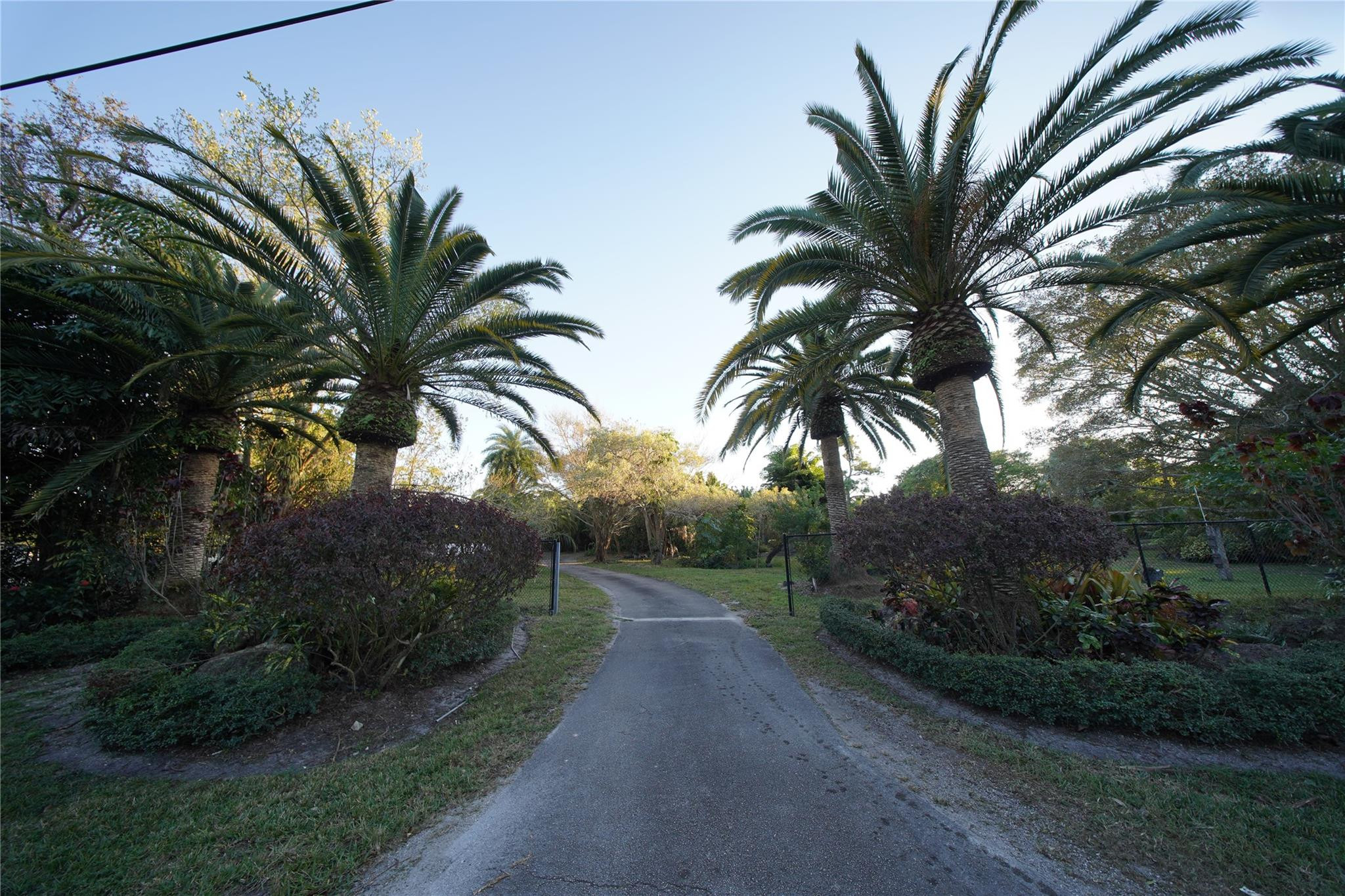 4000 NW 74th, Coconut Creek FL 33073