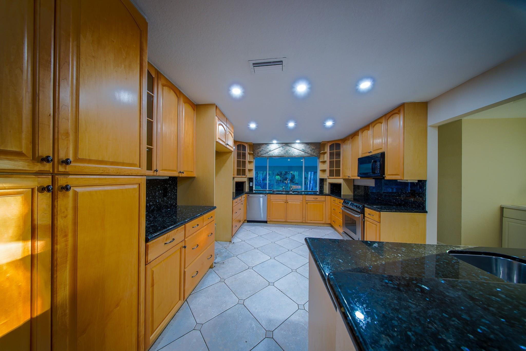 4000 NW 74th, Coconut Creek FL 33073