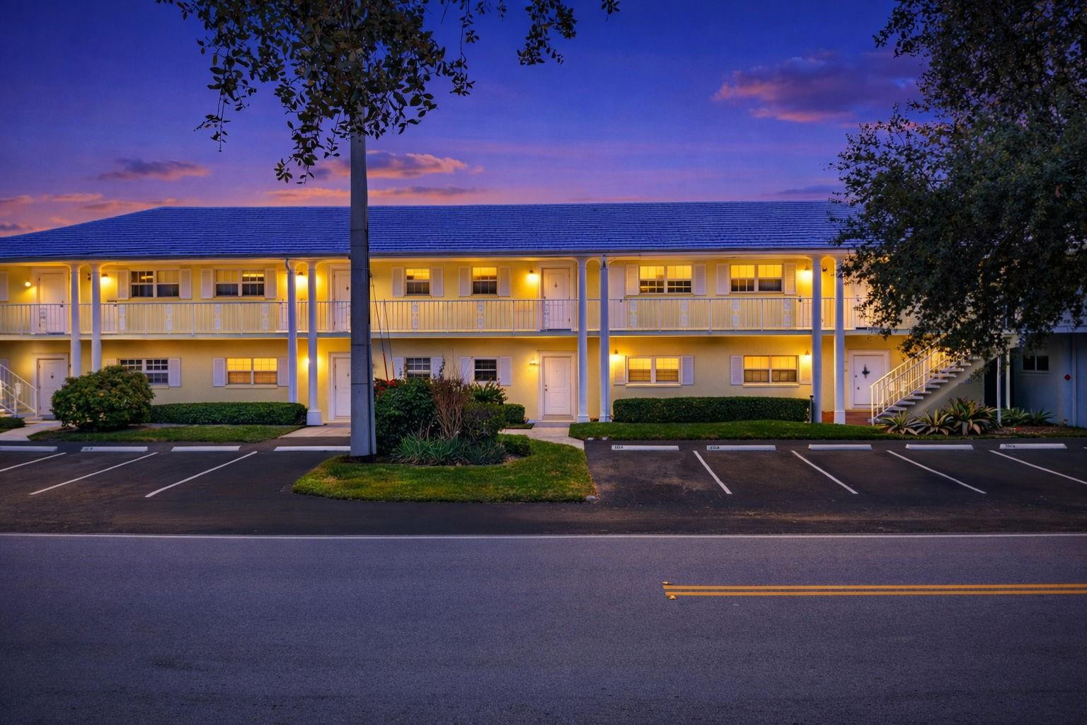 2301 NE 36th #202, Lighthouse Point FL 33064