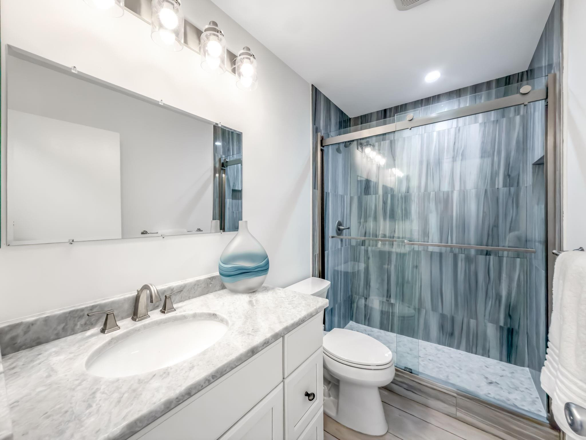 2301 NE 36th #202, Lighthouse Point FL 33064