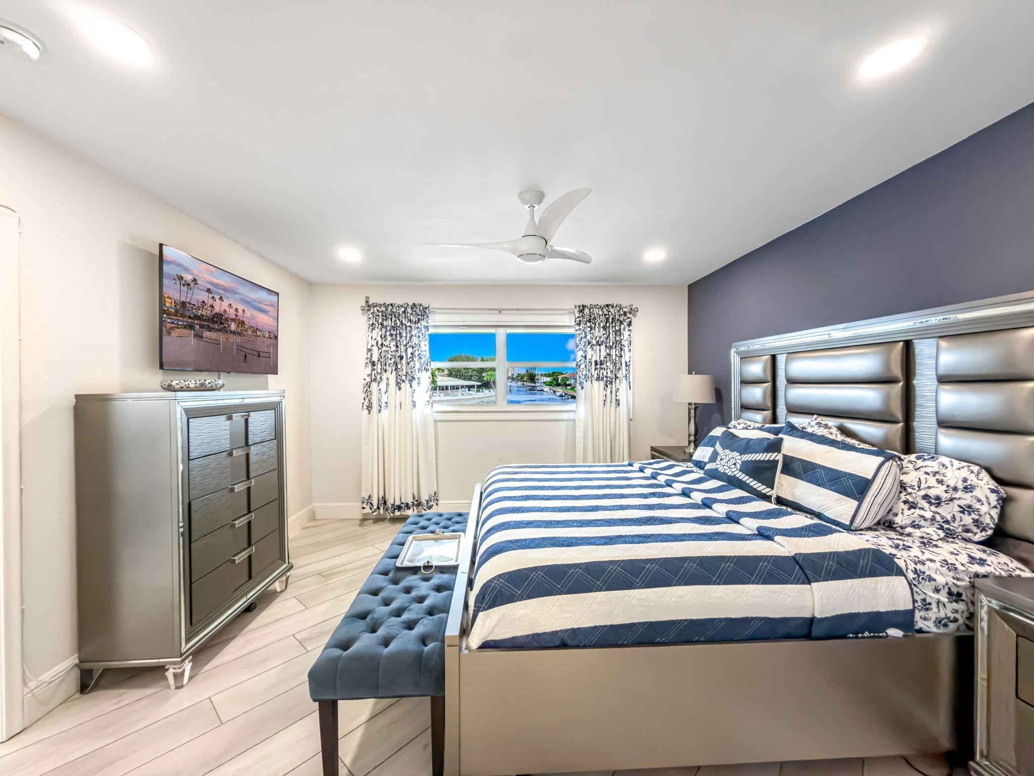2301 NE 36th #202, Lighthouse Point FL 33064