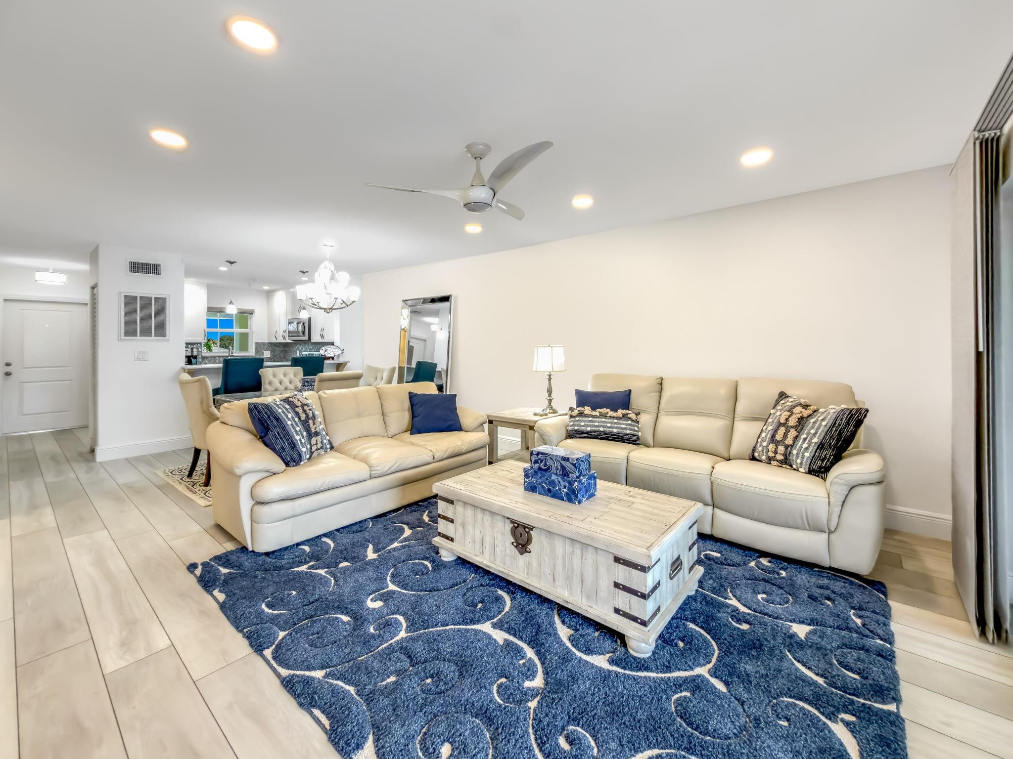 2301 NE 36th #202, Lighthouse Point FL 33064