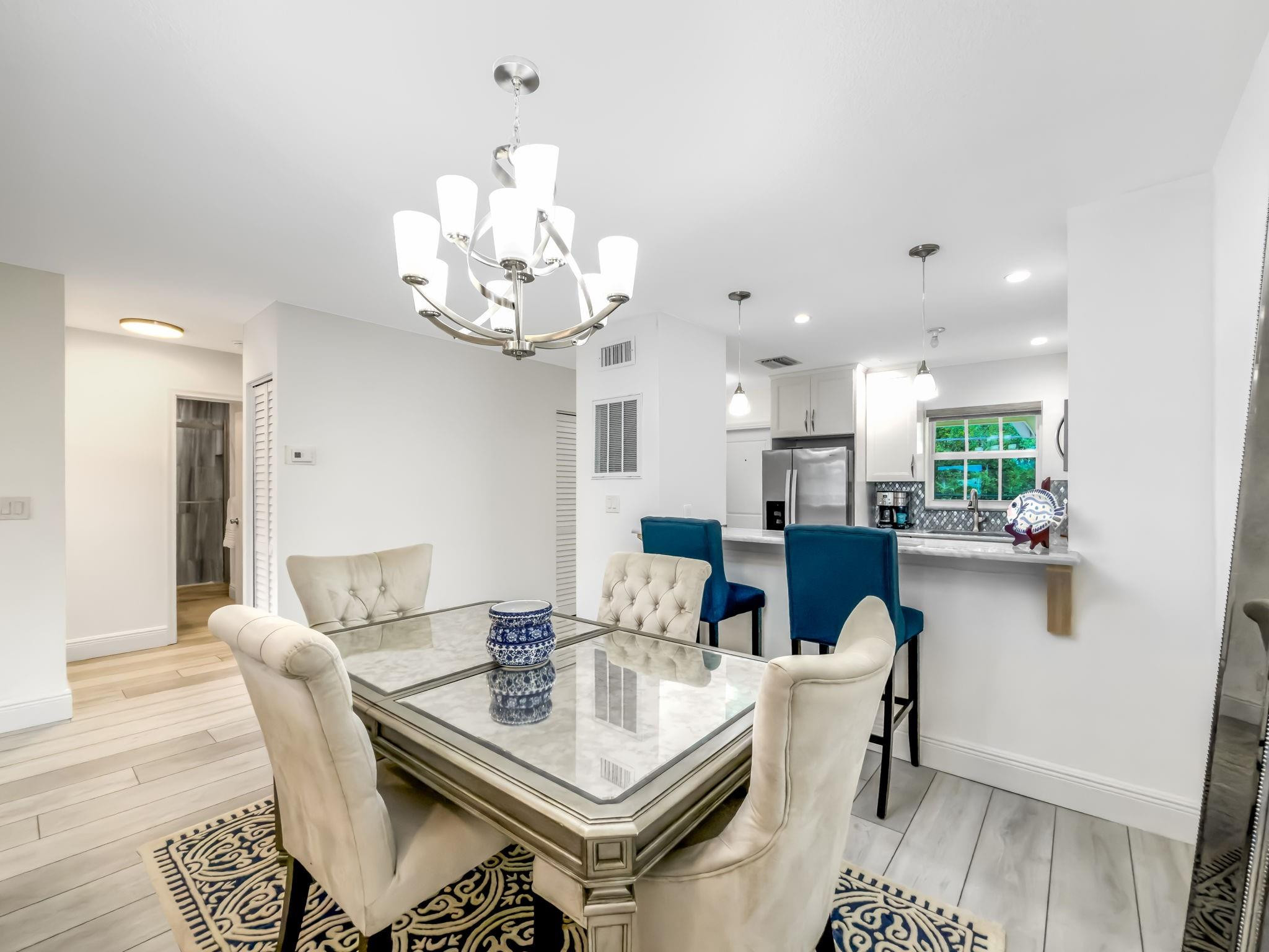 2301 NE 36th #202, Lighthouse Point FL 33064
