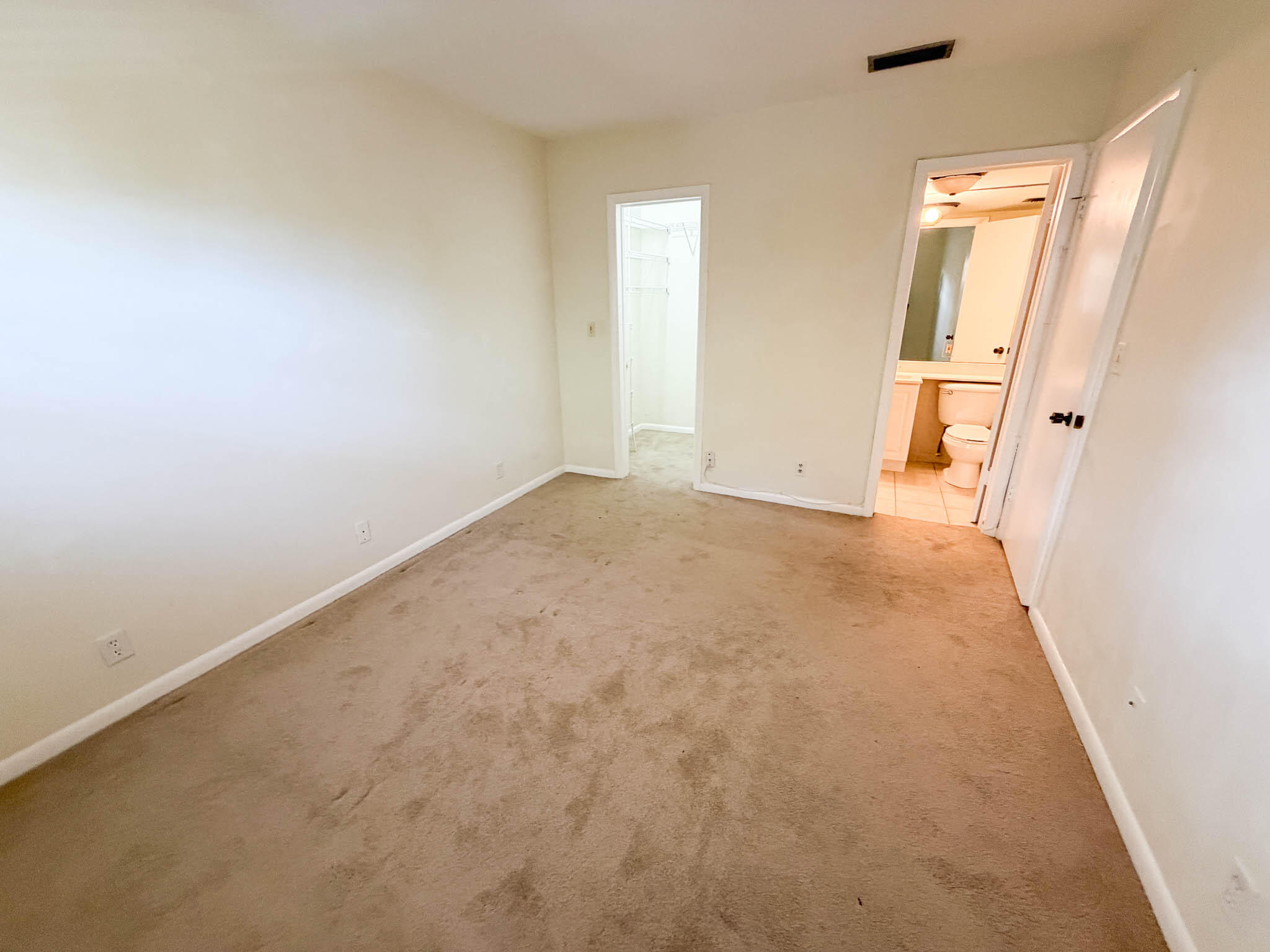 917 NE 16th #16, Fort Lauderdale FL 33304
