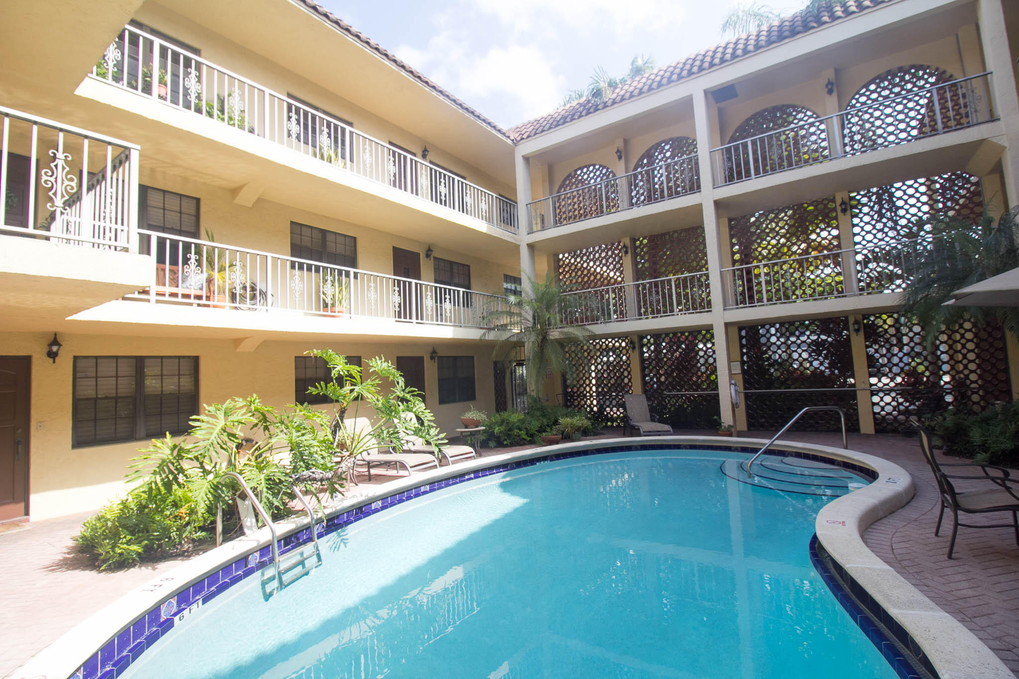 917 NE 16th #16, Fort Lauderdale FL 33304