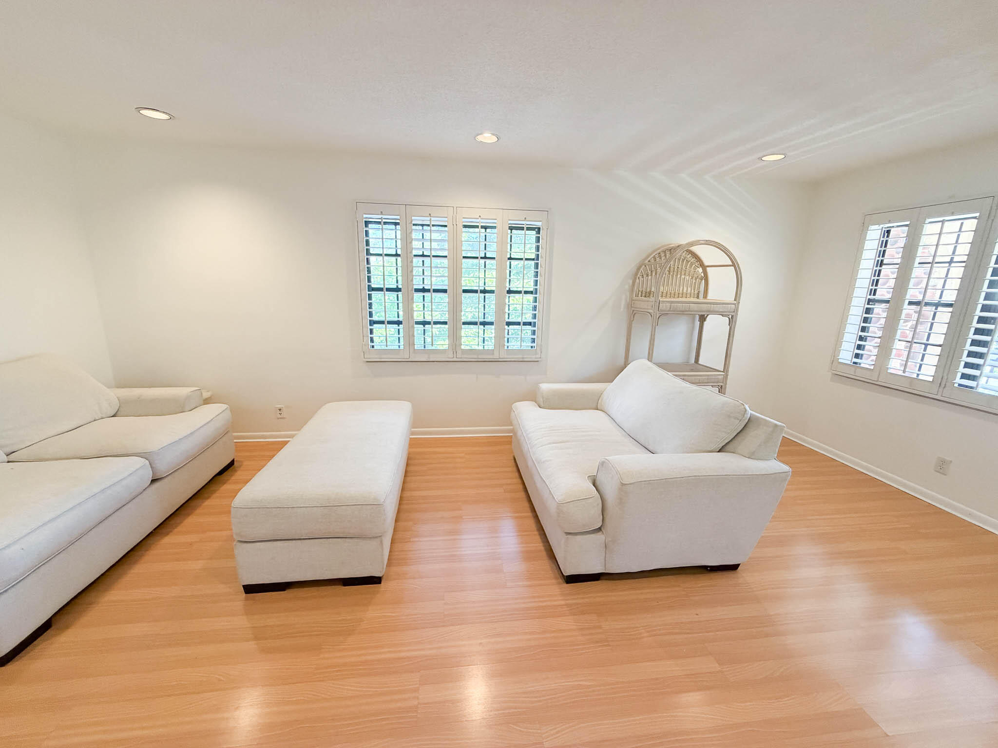 917 NE 16th #16, Fort Lauderdale FL 33304
