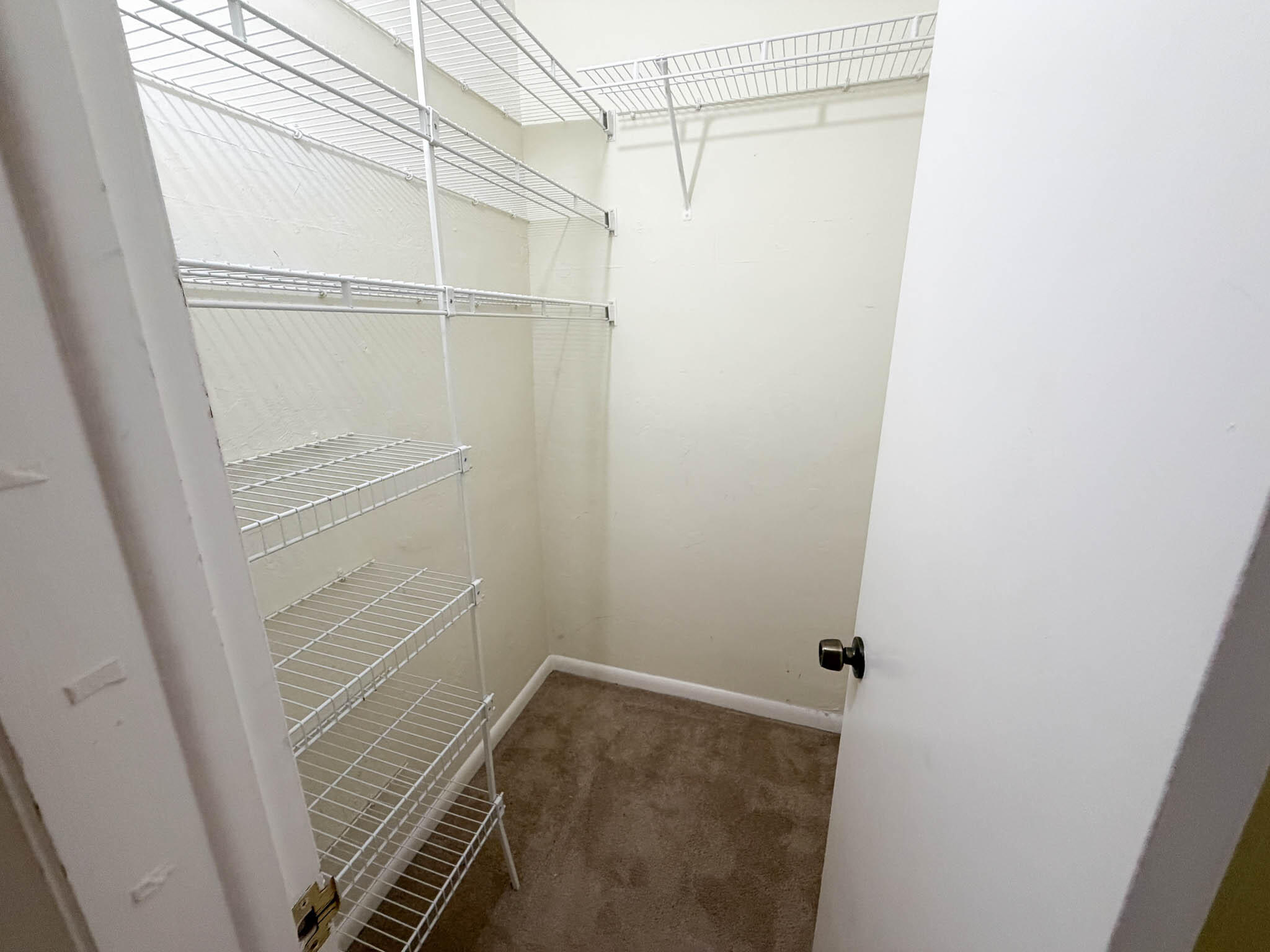 917 NE 16th #16, Fort Lauderdale FL 33304