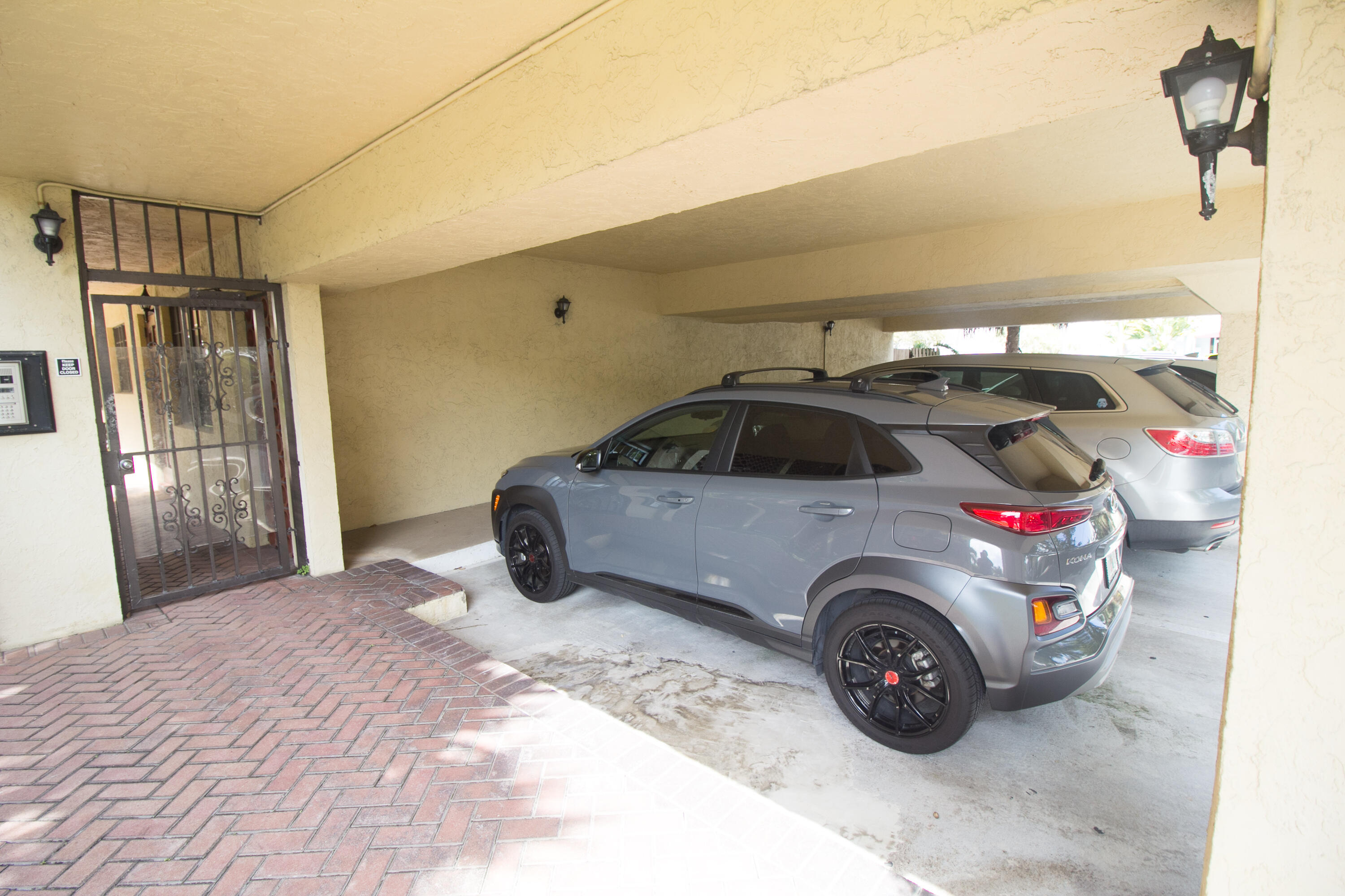 917 NE 16th #16, Fort Lauderdale FL 33304