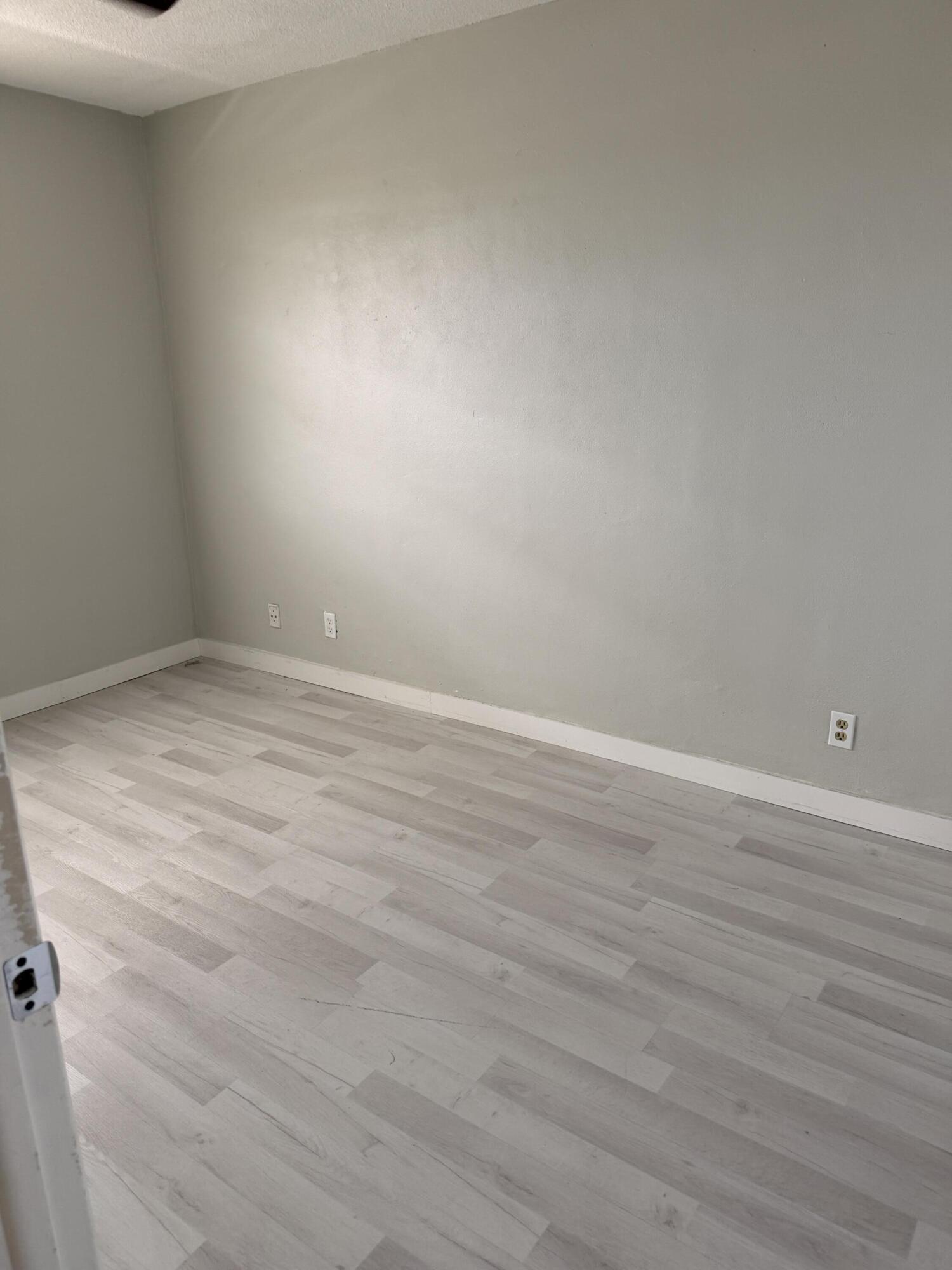 1400 NE 57th #302, Fort Lauderdale FL 33334