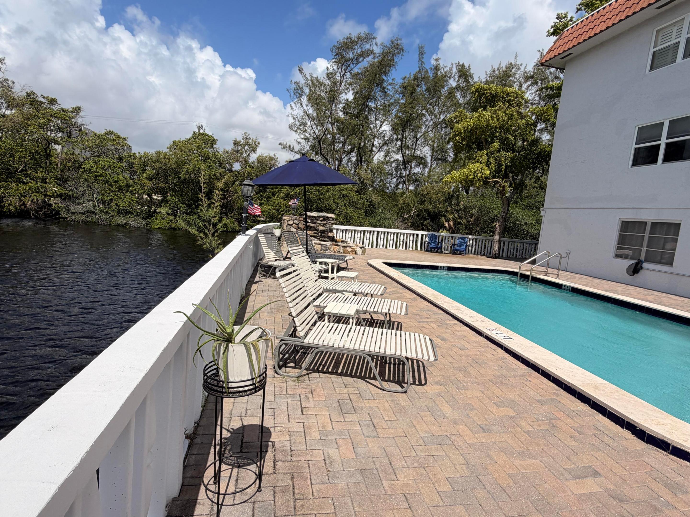 1400 NE 57th #302, Fort Lauderdale FL 33334