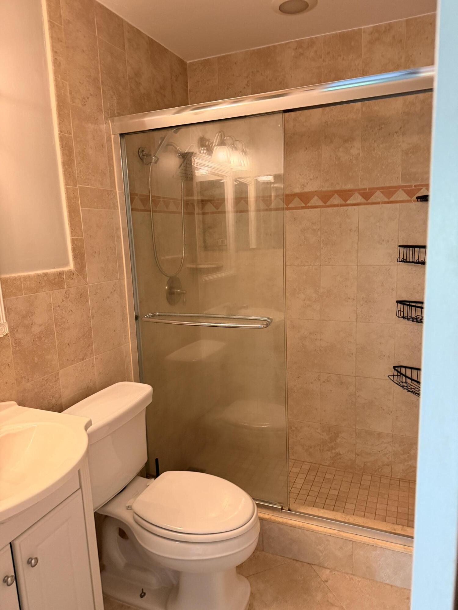 1400 NE 57th #302, Fort Lauderdale FL 33334