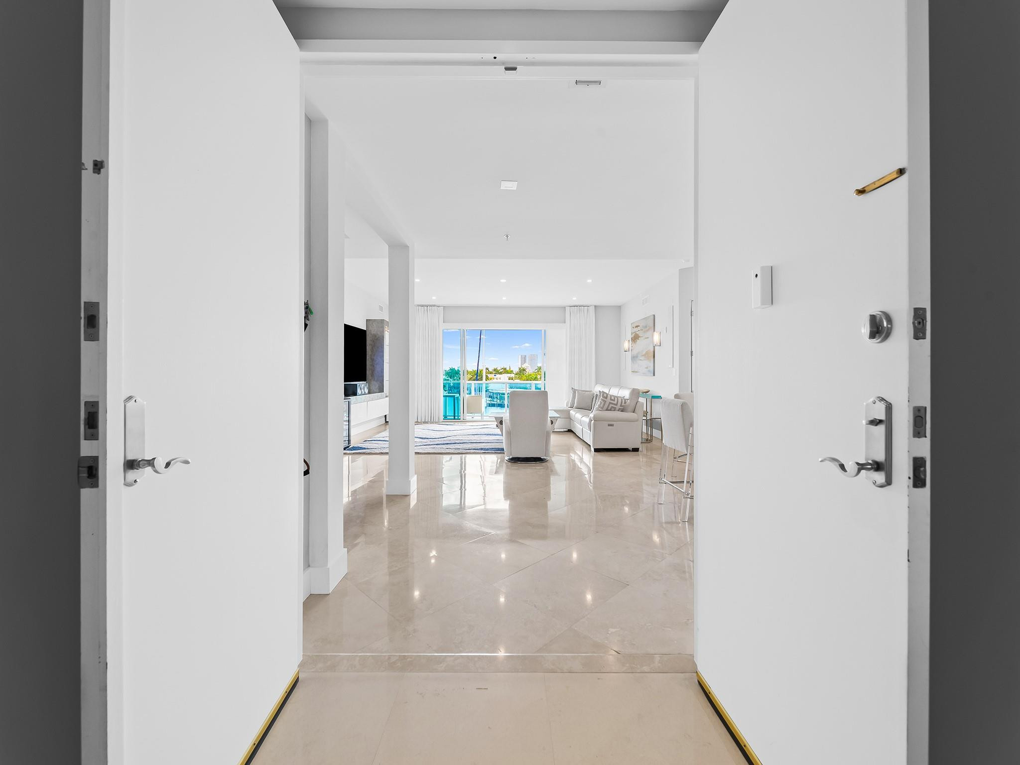 516 Hendricks #4B, Fort Lauderdale FL 33301