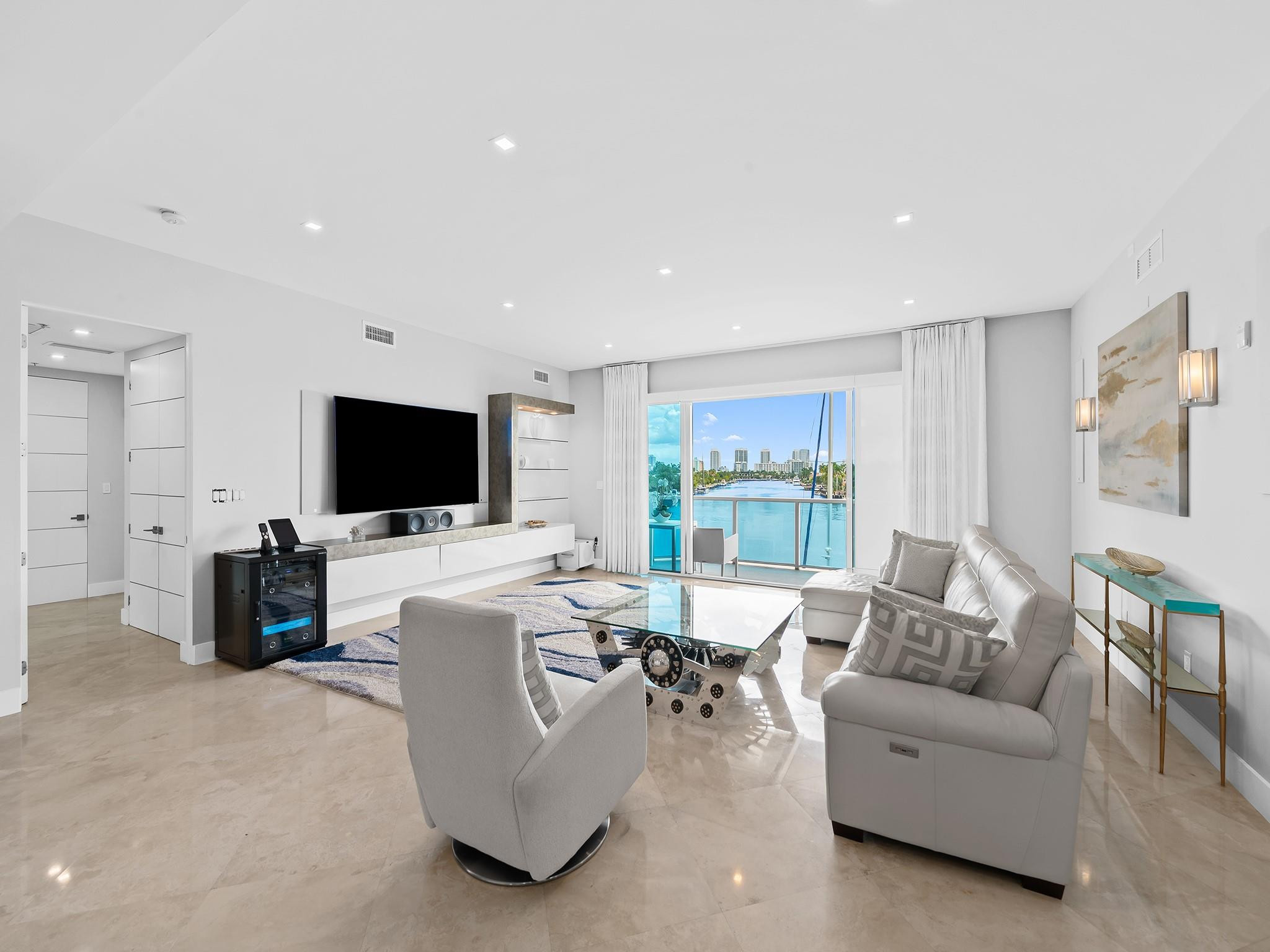 516 Hendricks #4B, Fort Lauderdale FL 33301