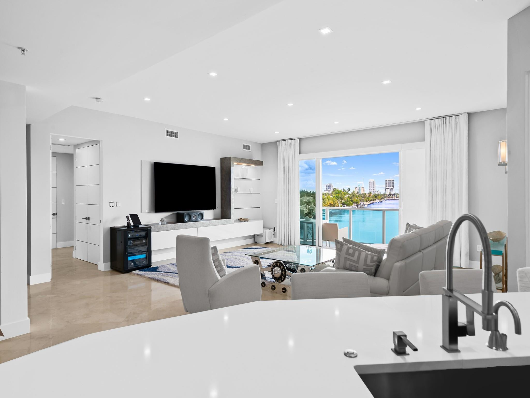 516 Hendricks #4B, Fort Lauderdale FL 33301