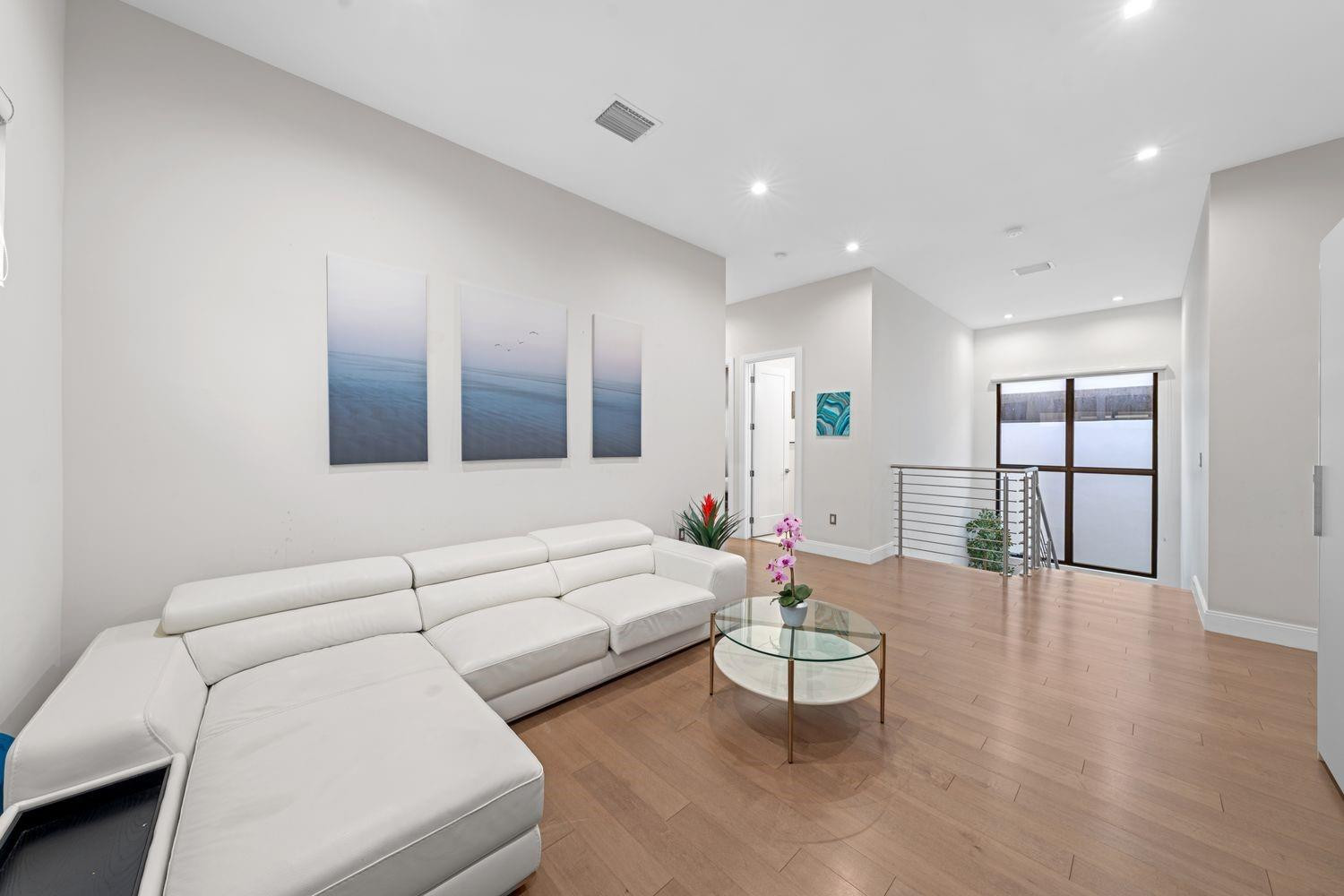8225 Central Park, Doral FL 33166