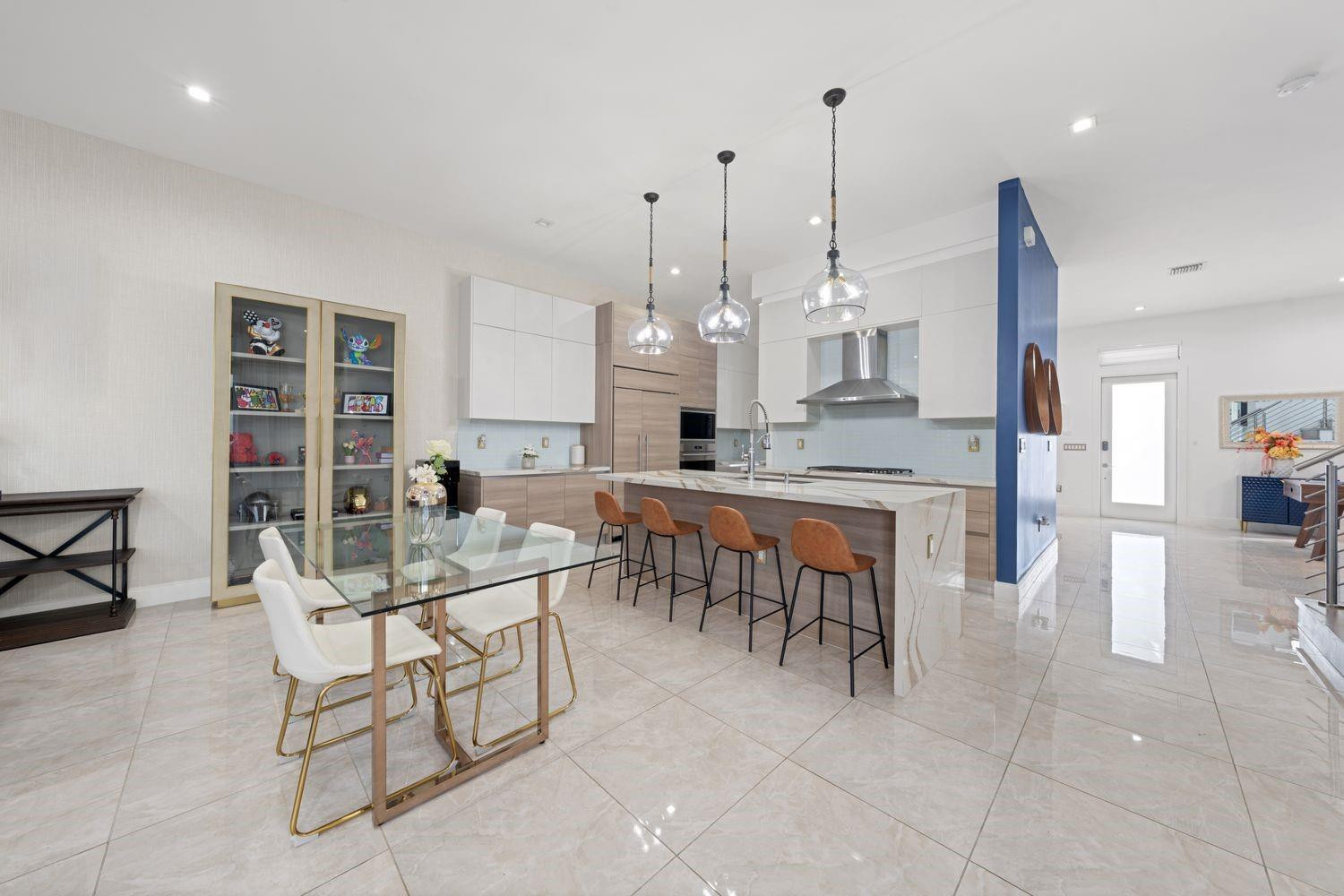8225 Central Park, Doral FL 33166