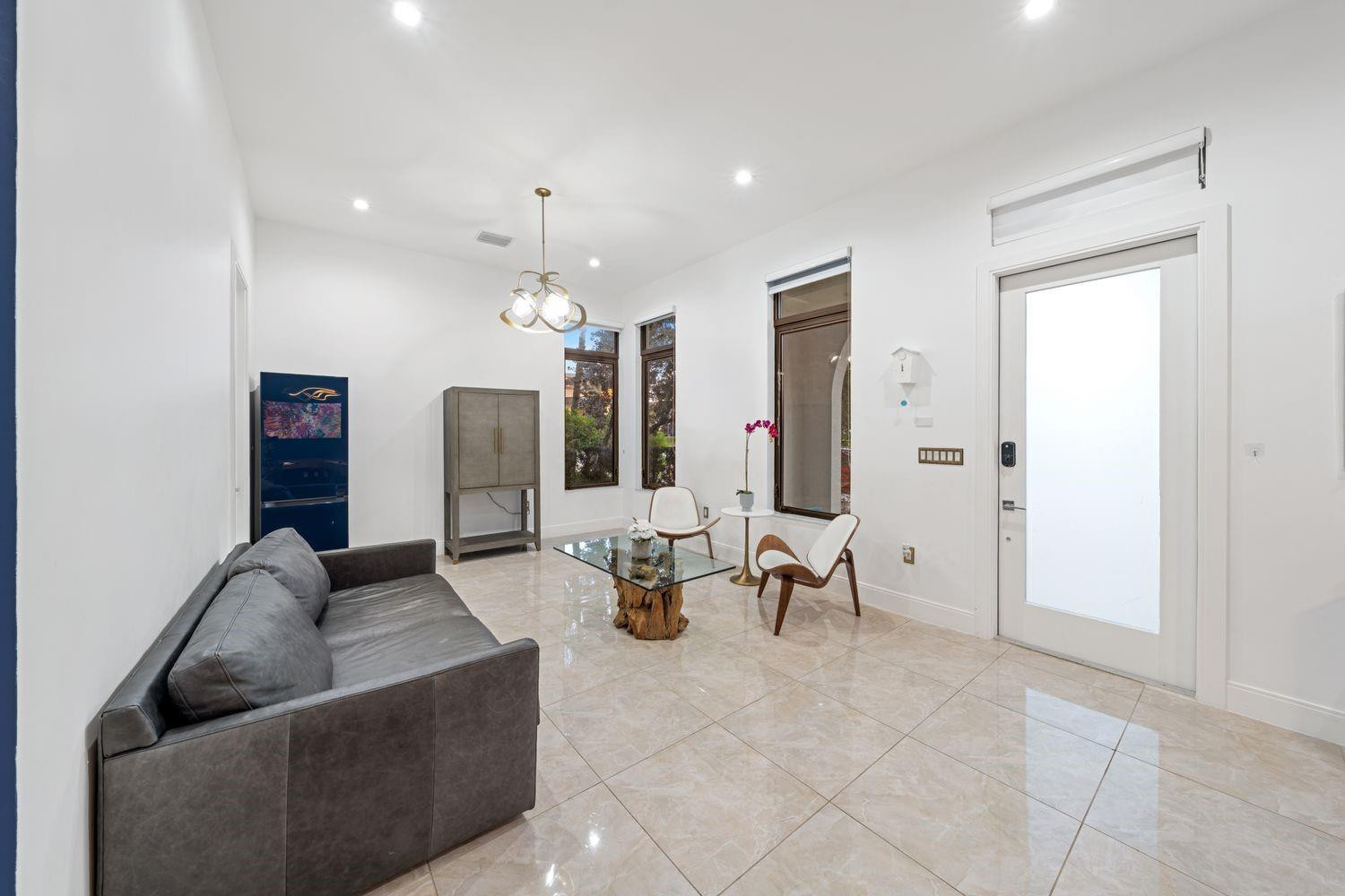 8225 Central Park, Doral FL 33166