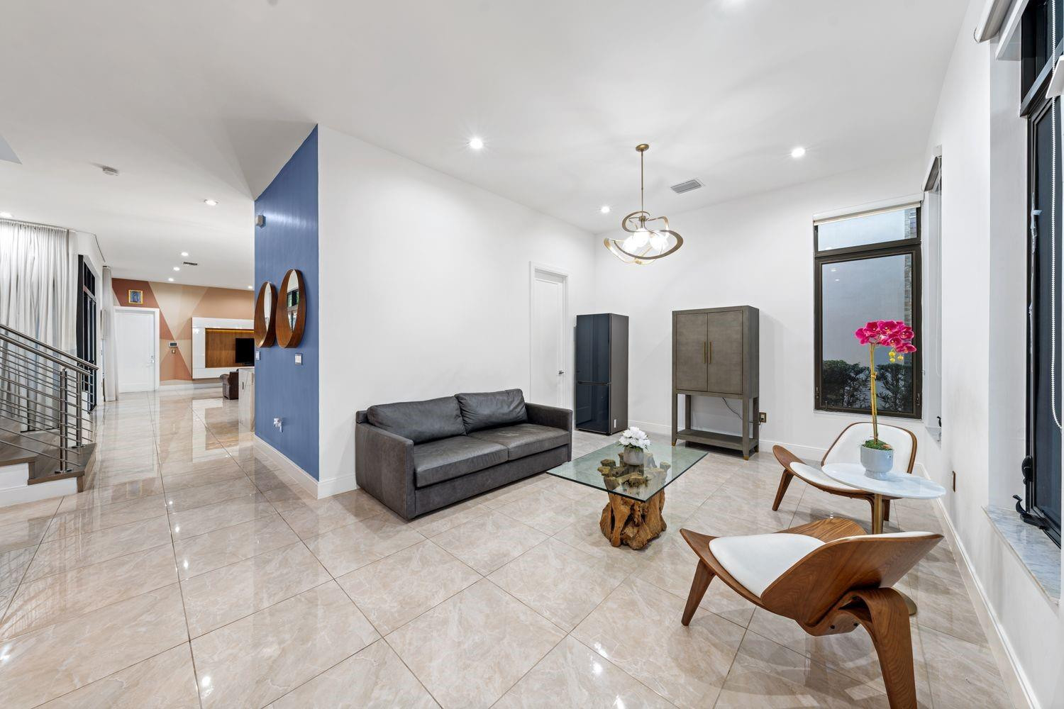 8225 Central Park, Doral FL 33166