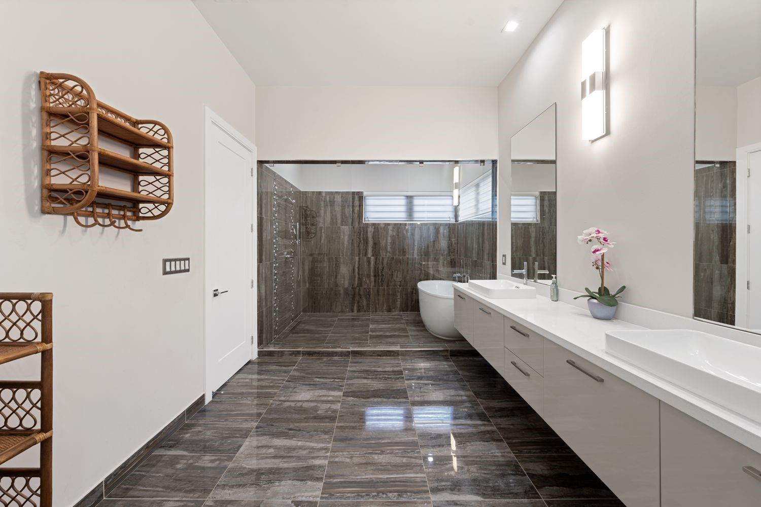 8225 Central Park, Doral FL 33166