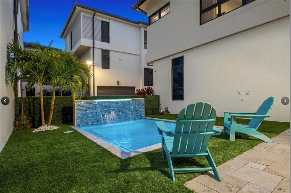 8225 Central Park, Doral FL 33166