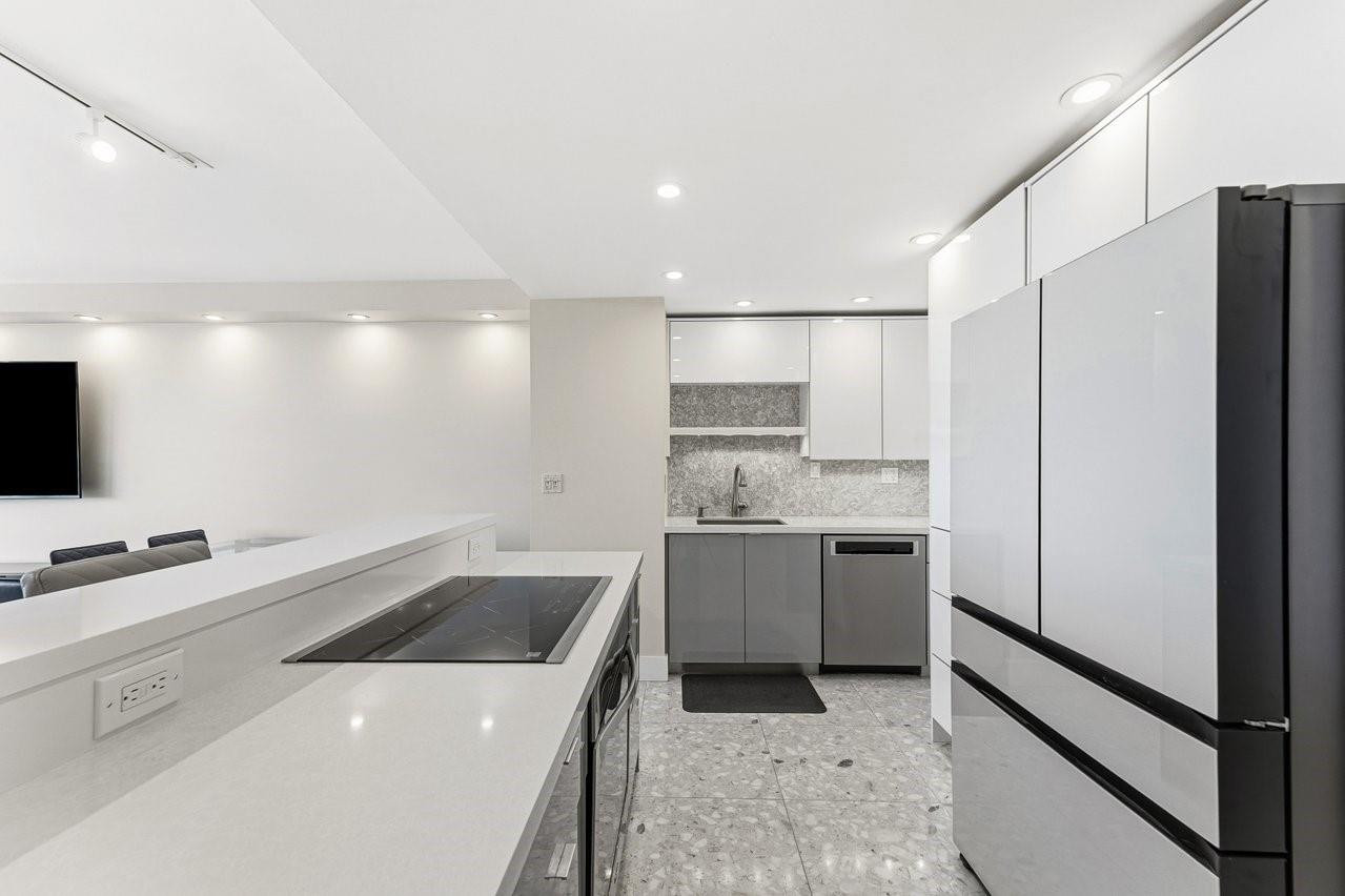 340 Sunset #1808, Fort Lauderdale FL 33301