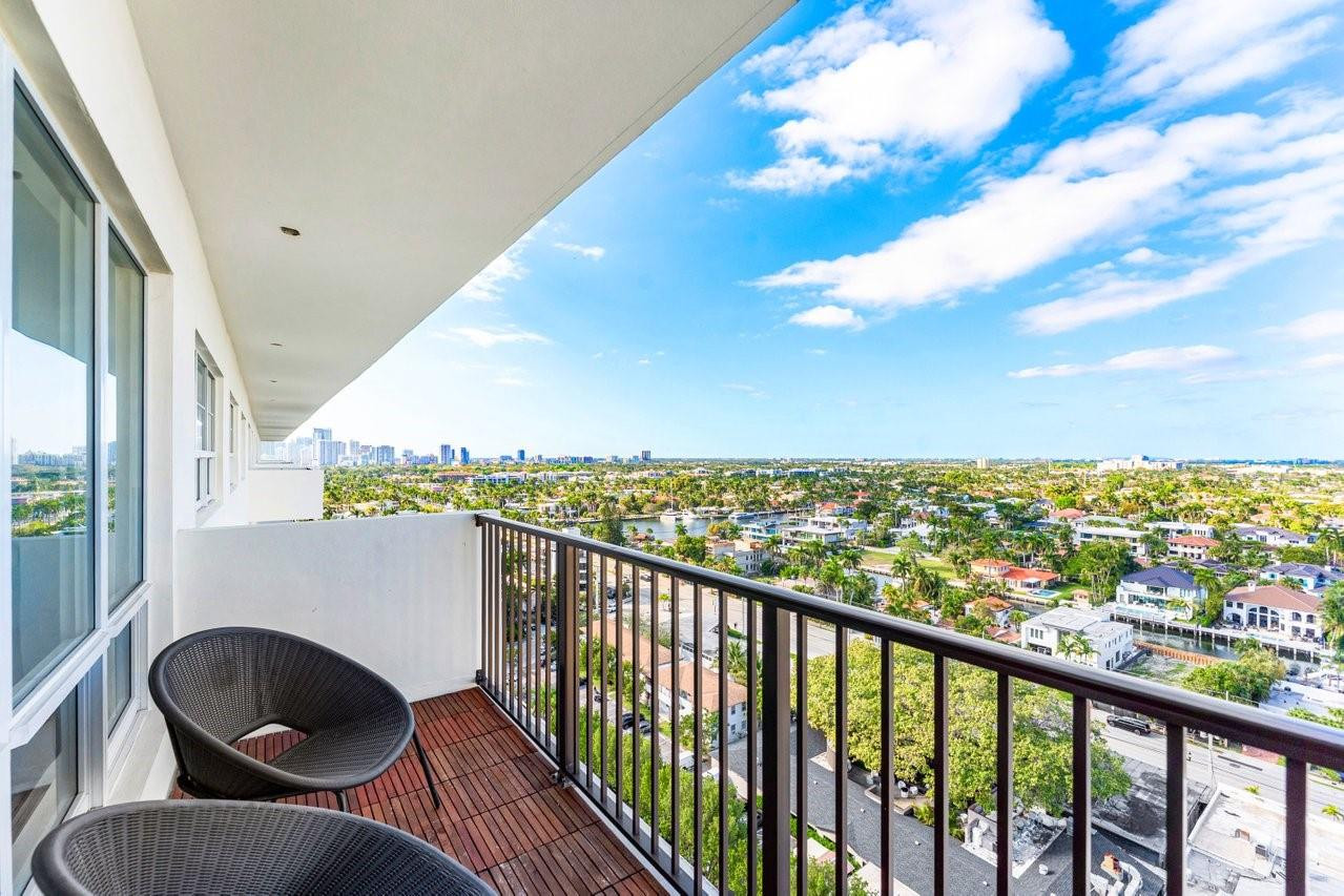 340 Sunset #1808, Fort Lauderdale FL 33301