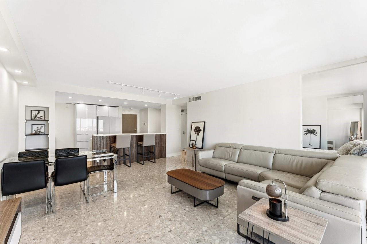 340 Sunset #1808, Fort Lauderdale FL 33301