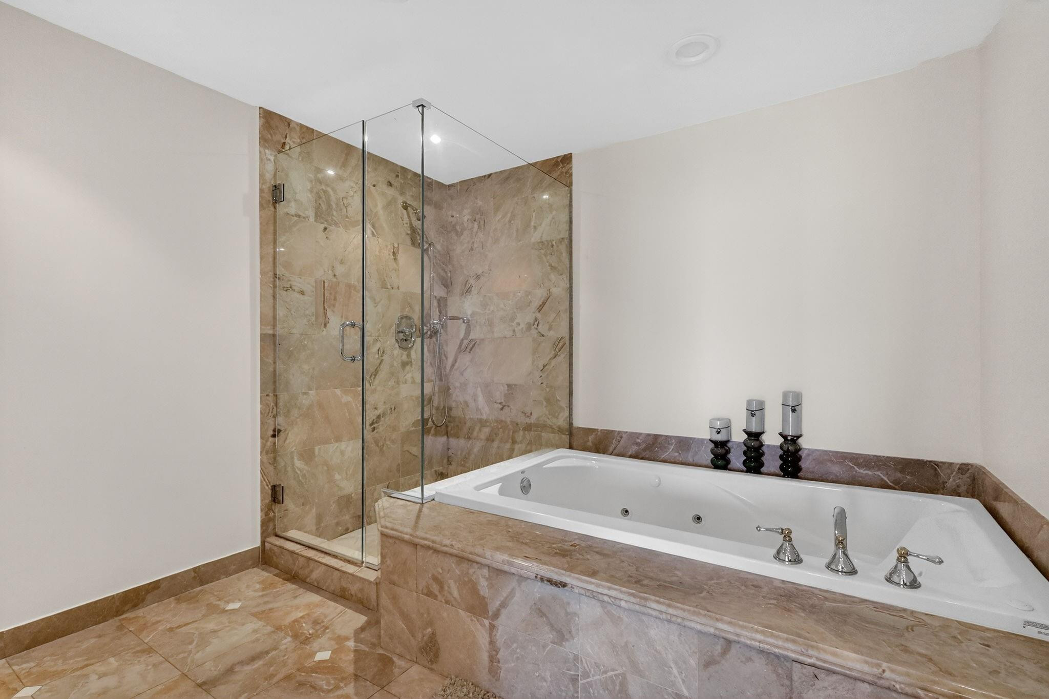 9595 Collins #N-8f, Surfside FL 33154