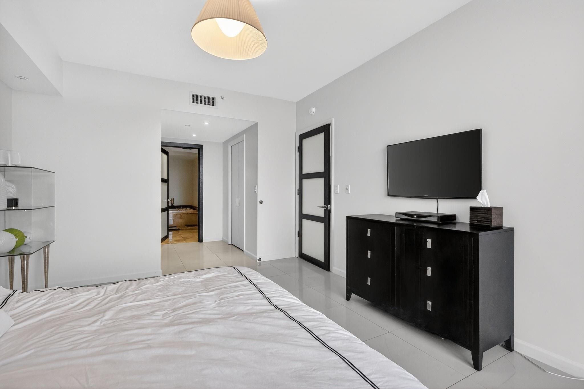 9595 Collins #N-8f, Surfside FL 33154