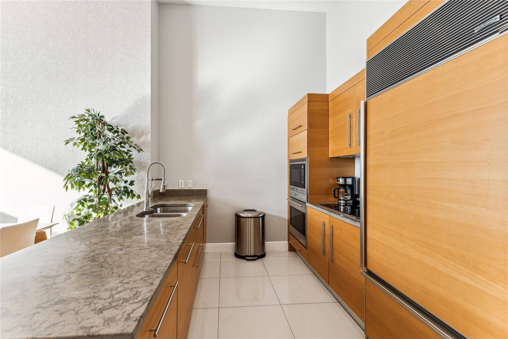 465 Brickell #2806, Miami FL 33131