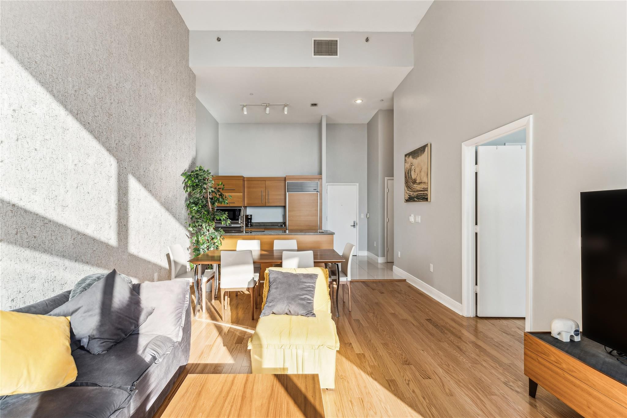465 Brickell #2806, Miami FL 33131