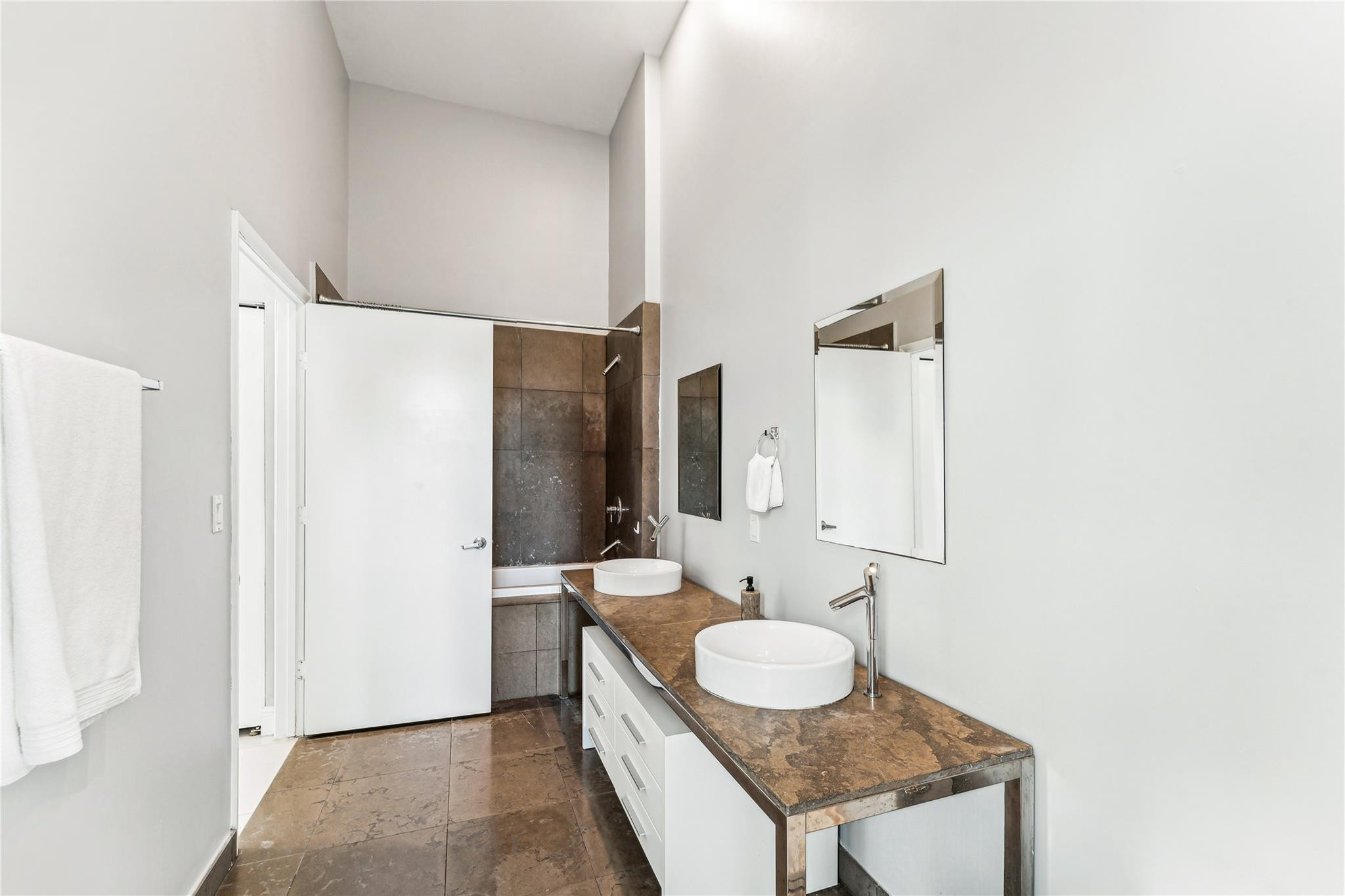 465 Brickell #2806, Miami FL 33131