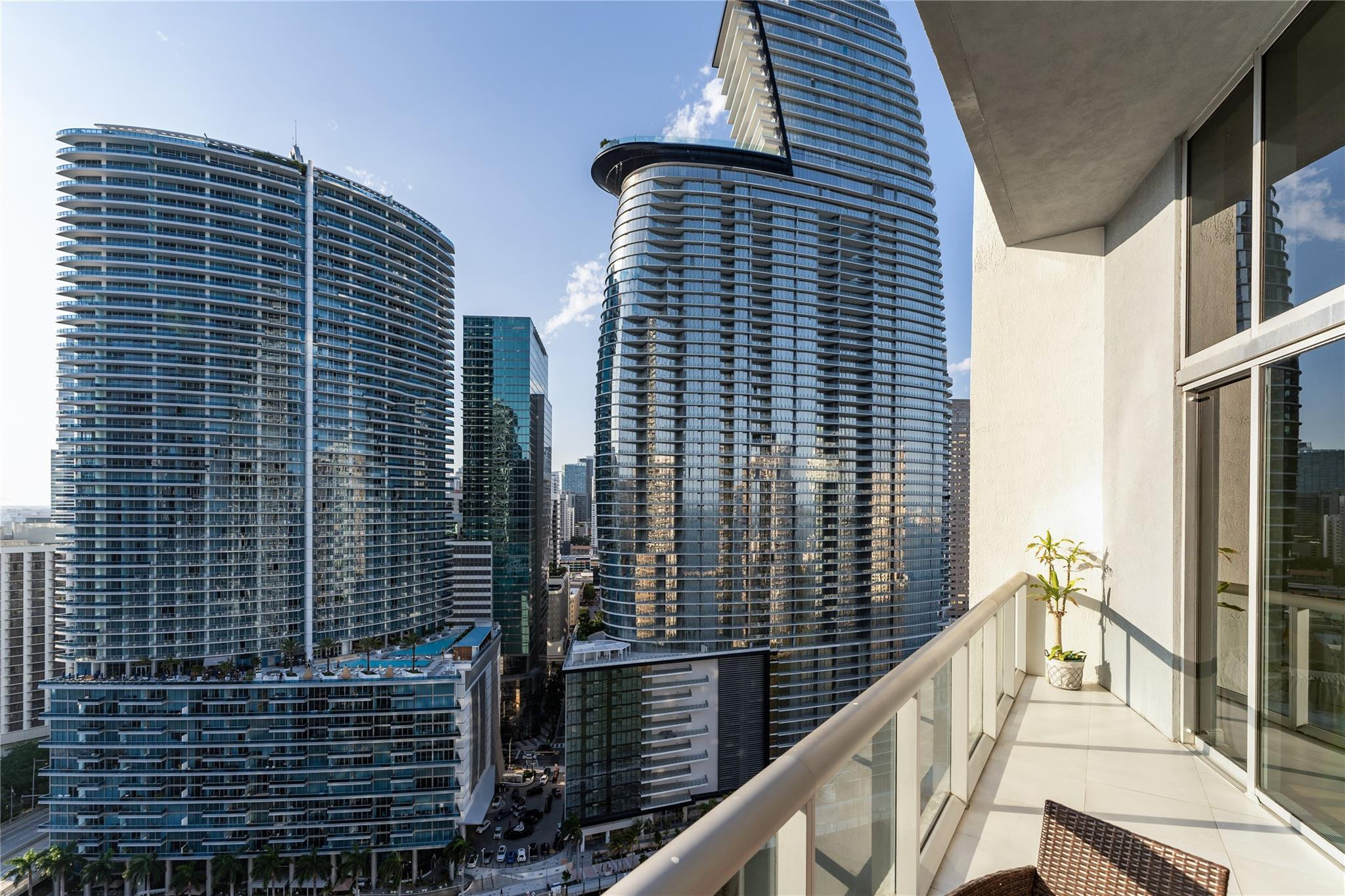 465 Brickell #2806, Miami FL 33131