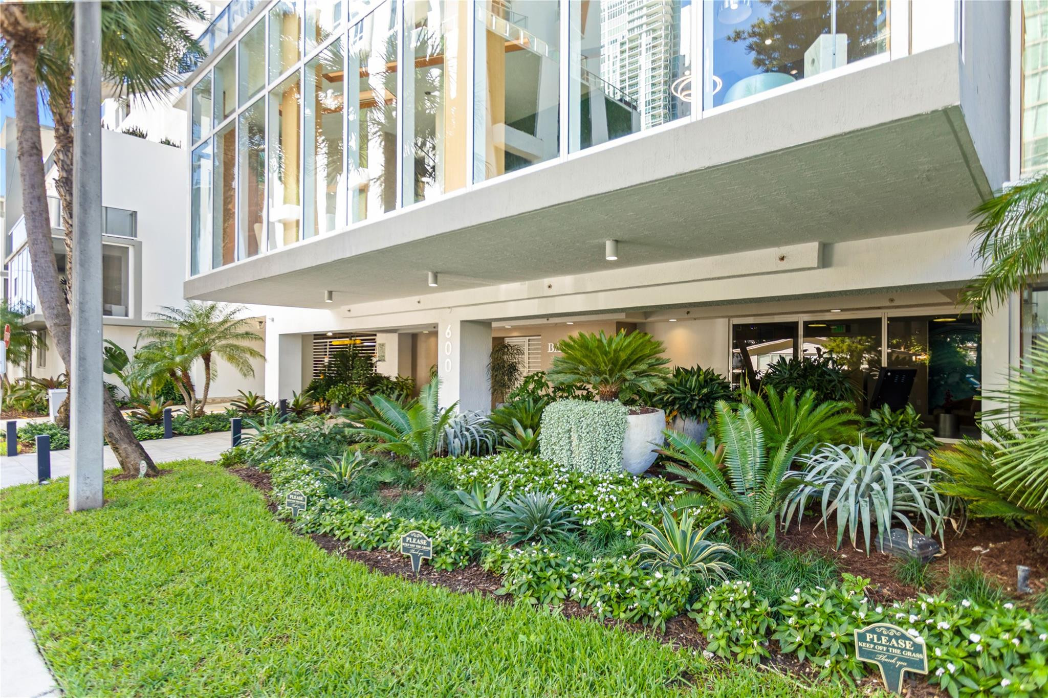 600 NE 27th #2301, Miami FL 33137
