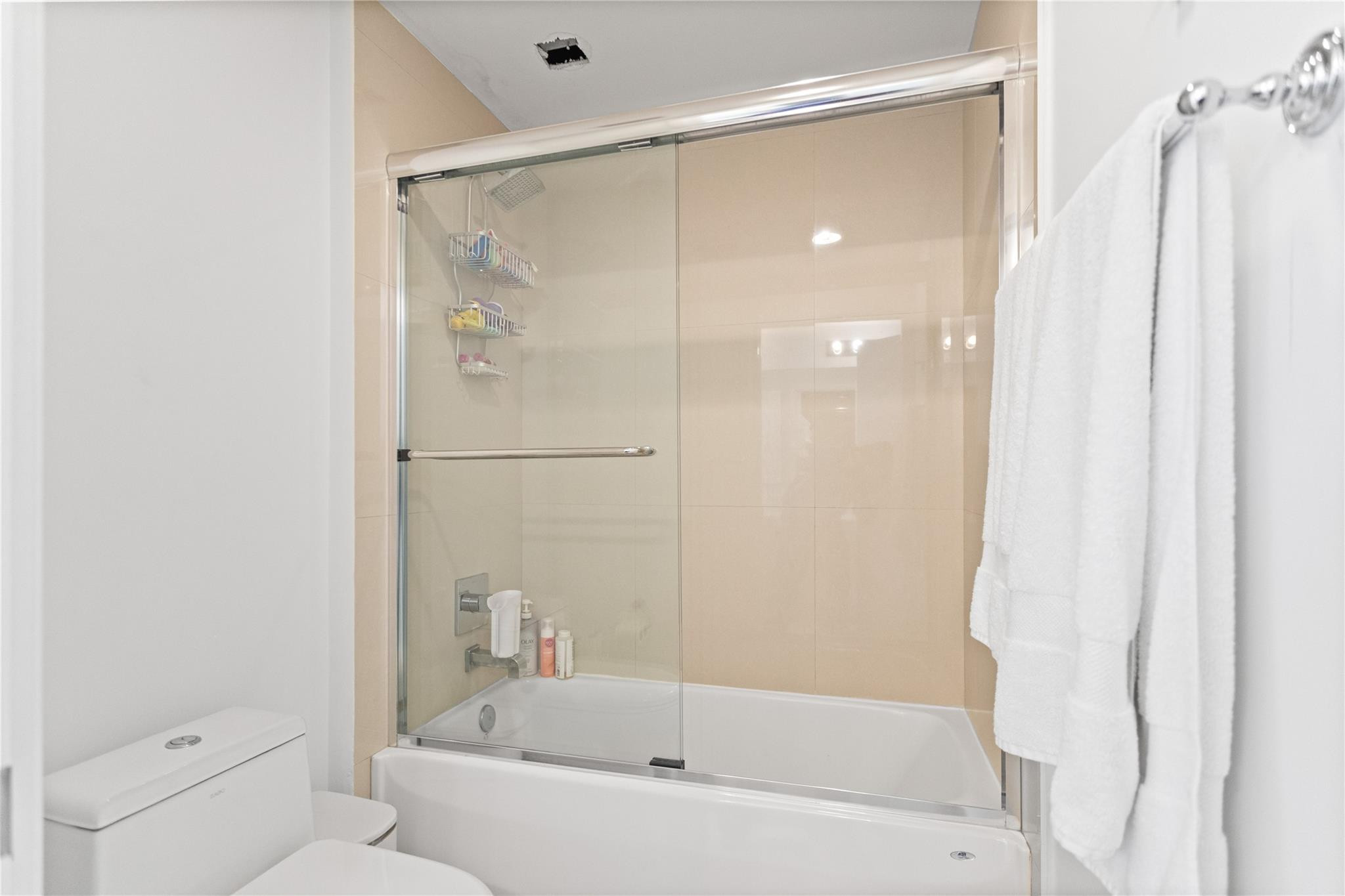 600 NE 27th #2301, Miami FL 33137
