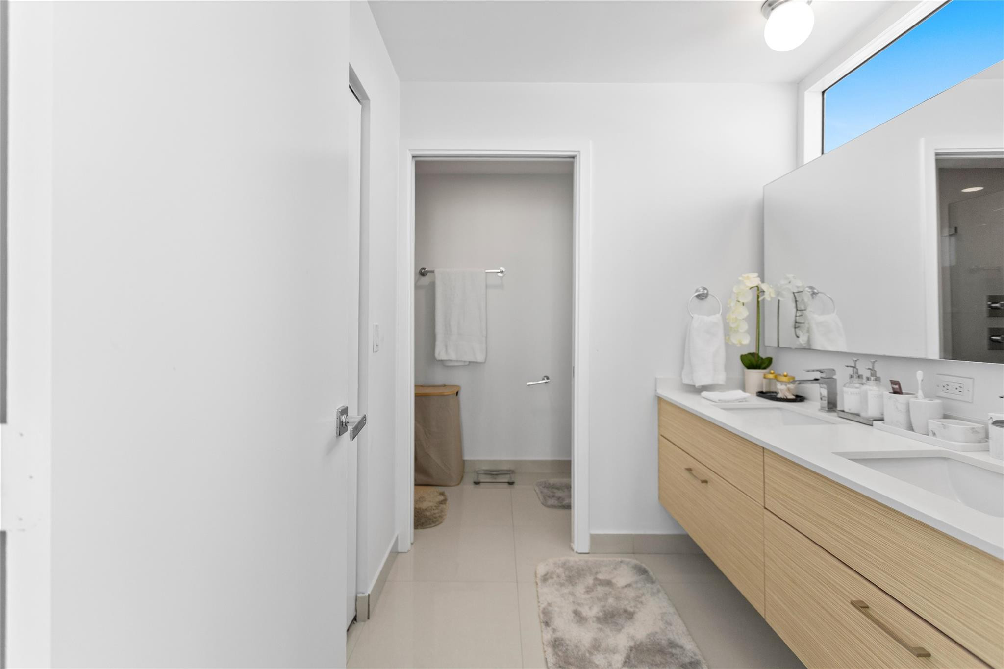 600 NE 27th #2301, Miami FL 33137