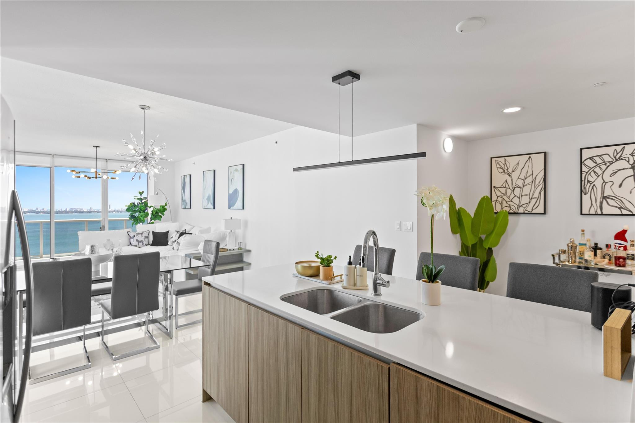 600 NE 27th #2301, Miami FL 33137