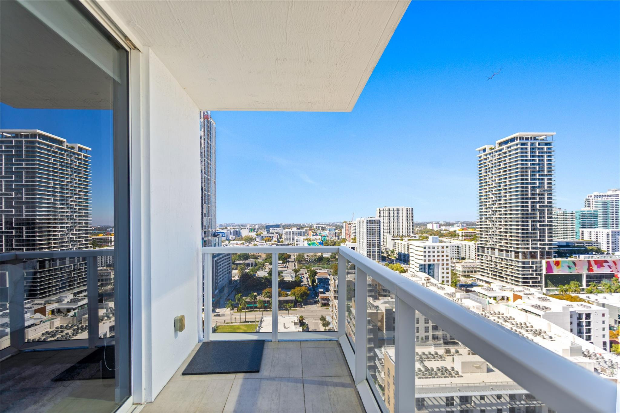 600 NE 27th #2301, Miami FL 33137