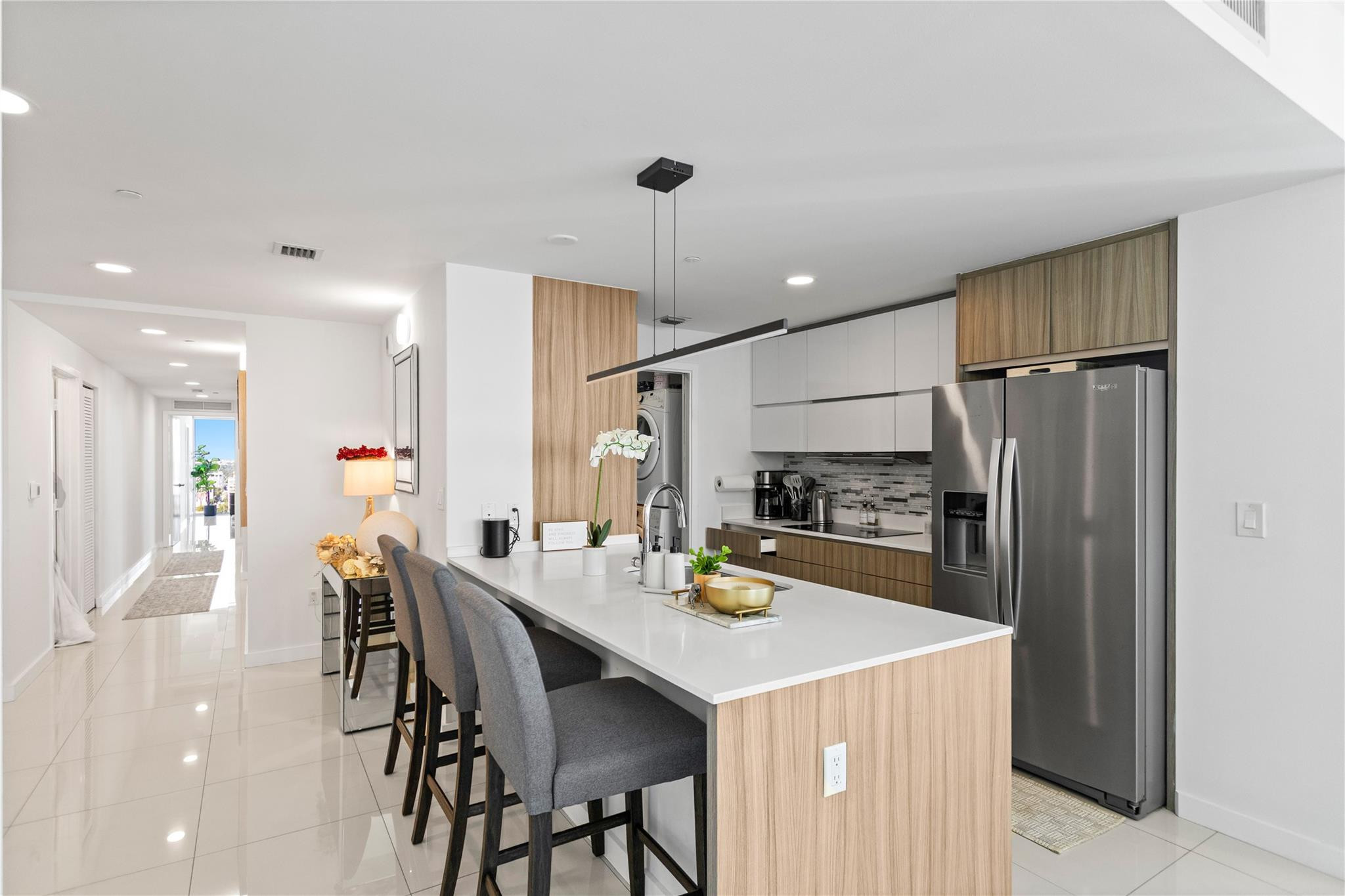 600 NE 27th #2301, Miami FL 33137