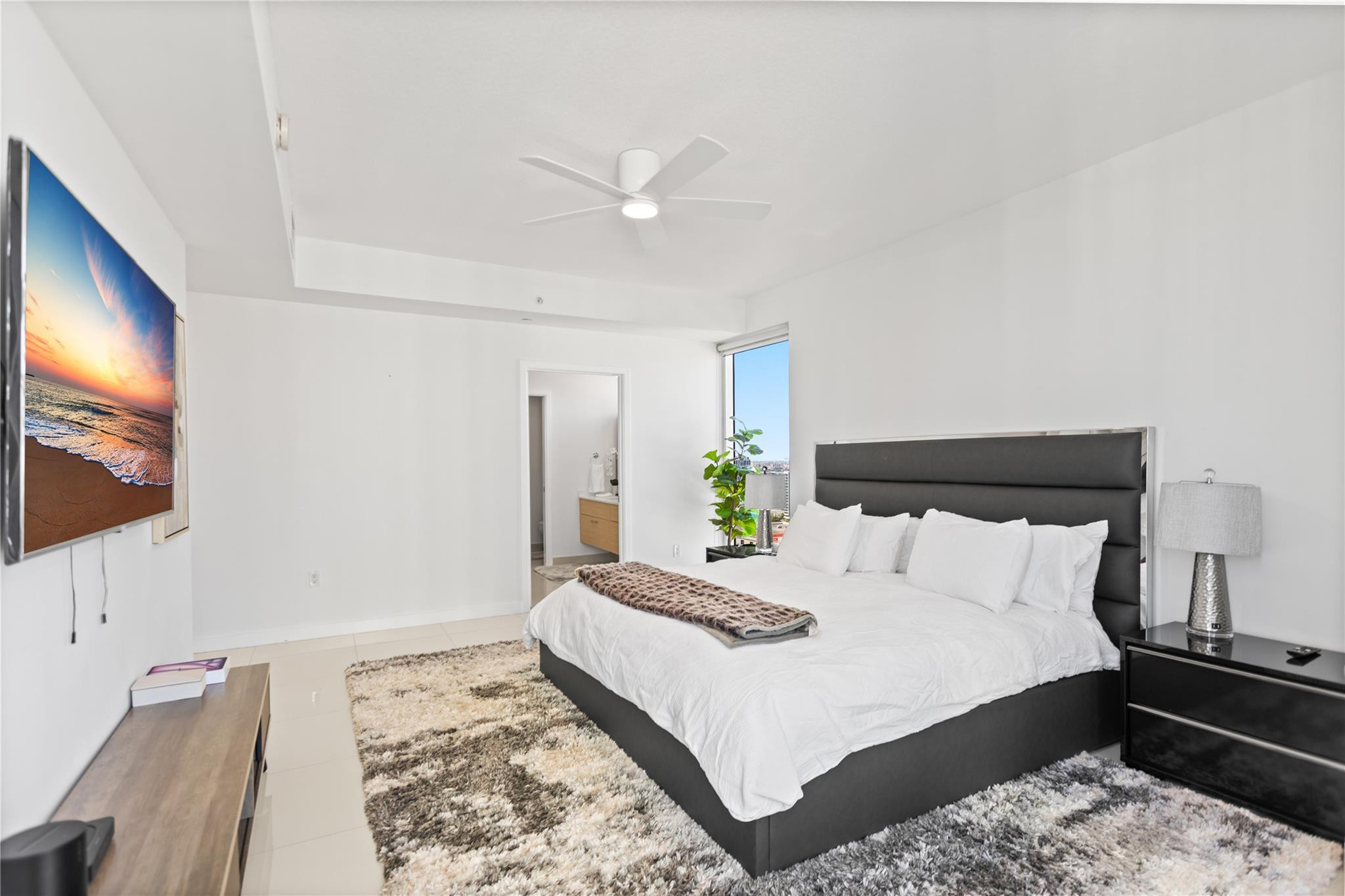 600 NE 27th #2301, Miami FL 33137