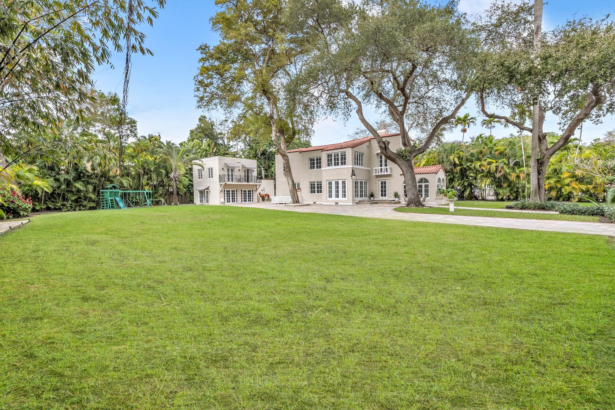 5960 N Bayshore, Miami FL 33137
