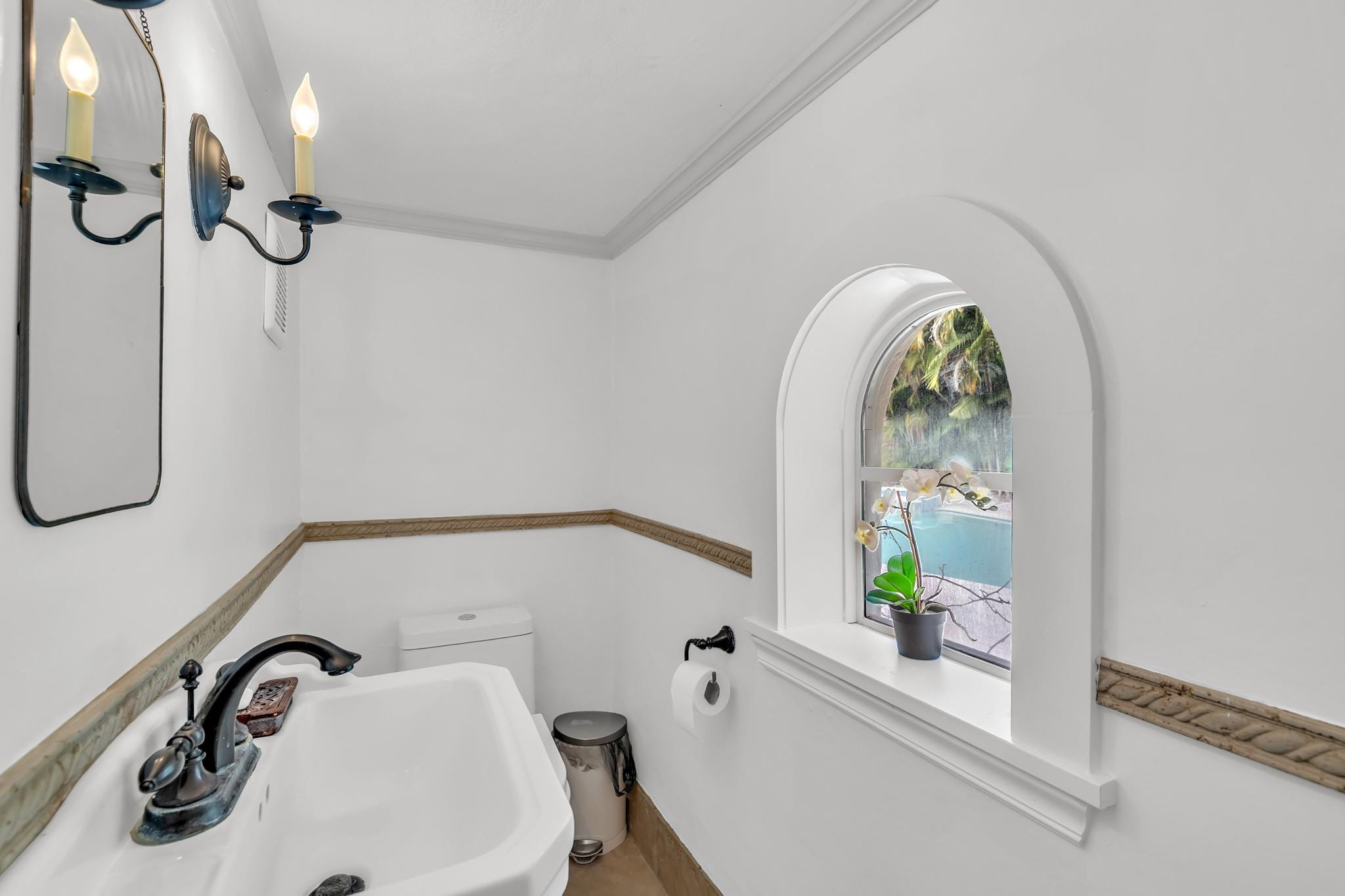 5960 N Bayshore, Miami FL 33137