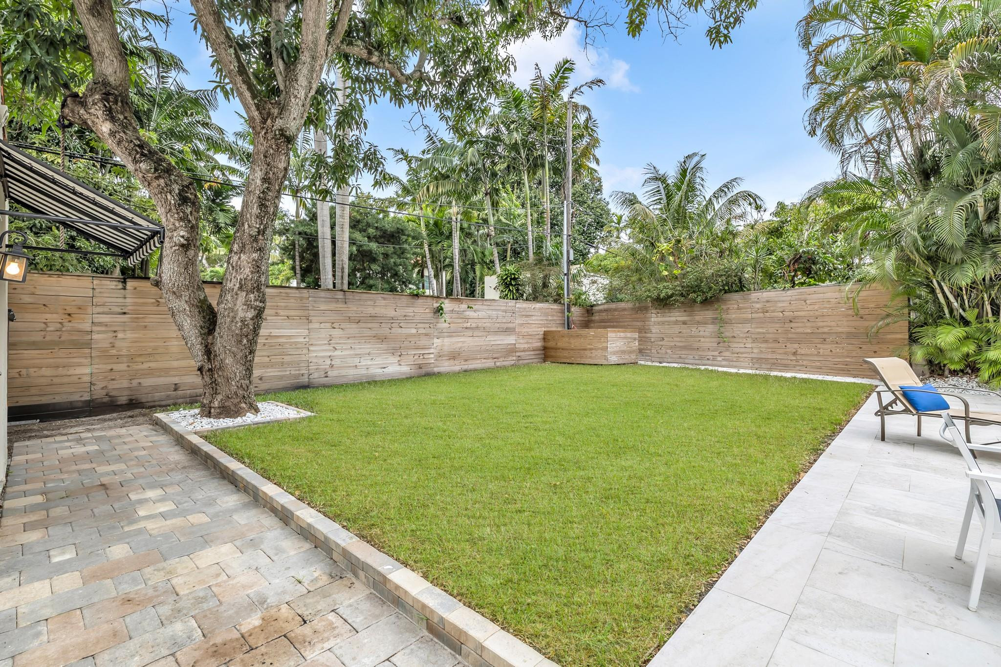 5960 N Bayshore, Miami FL 33137