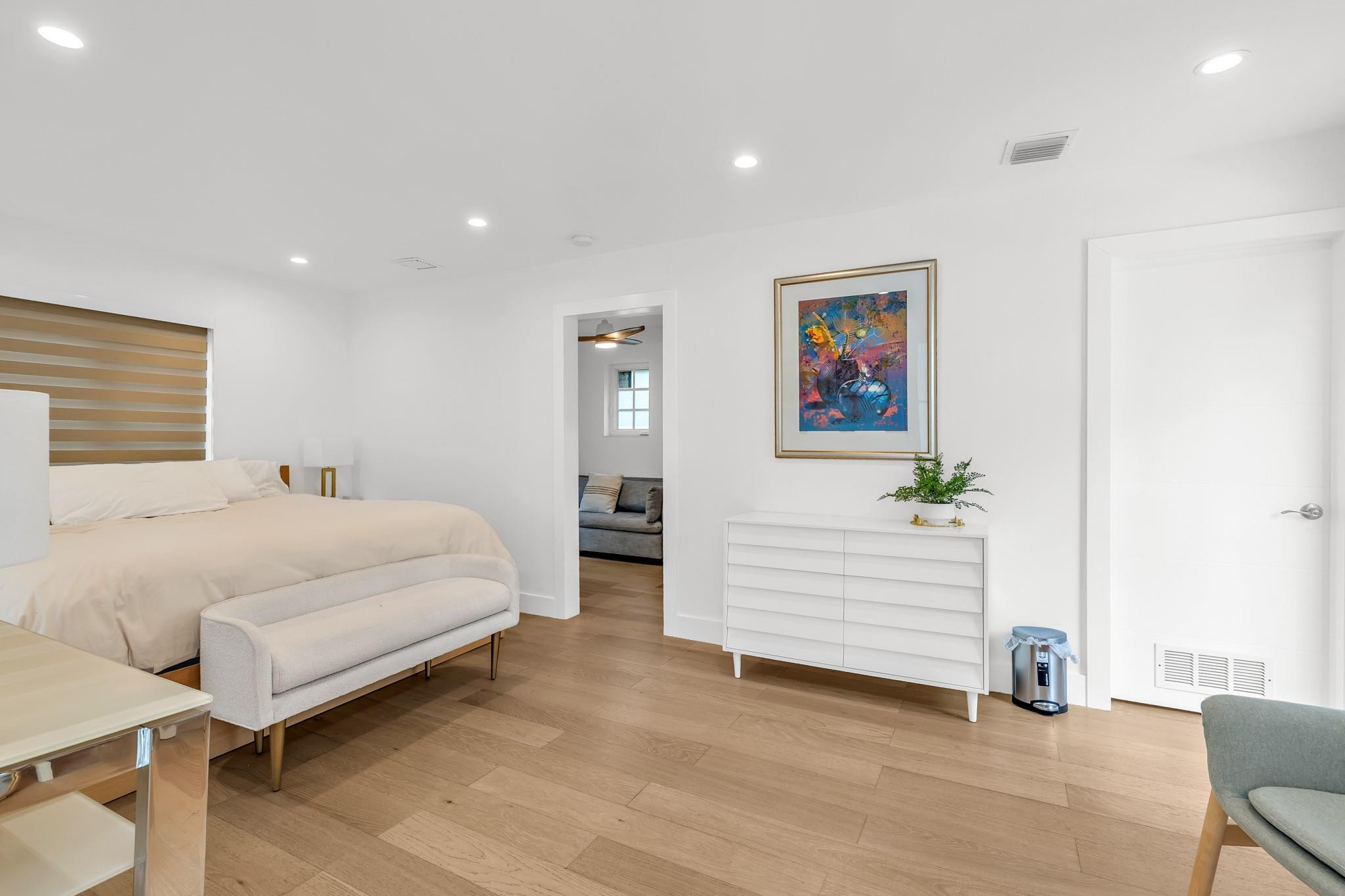 5960 N Bayshore, Miami FL 33137
