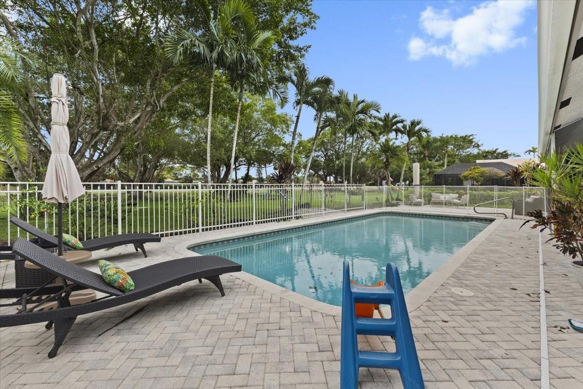 10349 Camelback, Boca Raton FL 33498