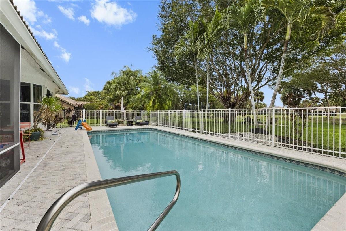 10349 Camelback, Boca Raton FL 33498
