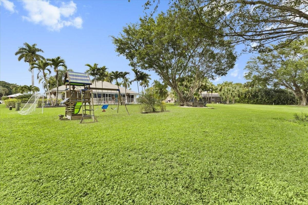 10349 Camelback, Boca Raton FL 33498