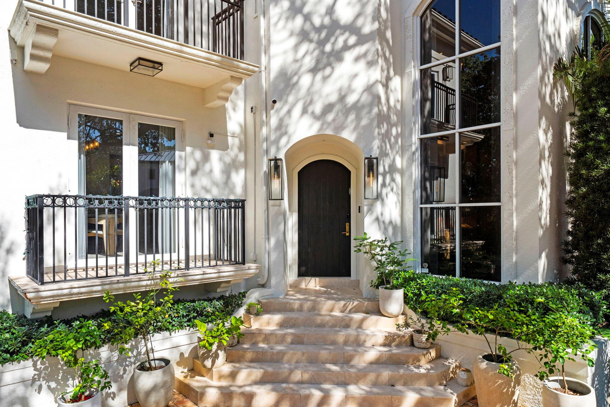 2765 Brickell, Miami FL 33129