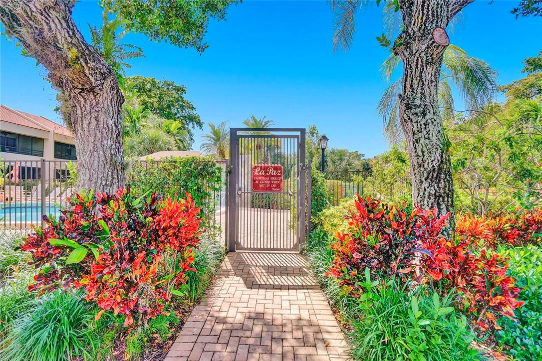 7484 La Paz #101, Boca Raton FL 33433